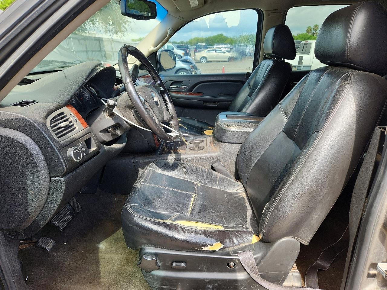 2009 Chevrolet Tahoe C1500 Lt Gray vin: 1GNFC23059R233638