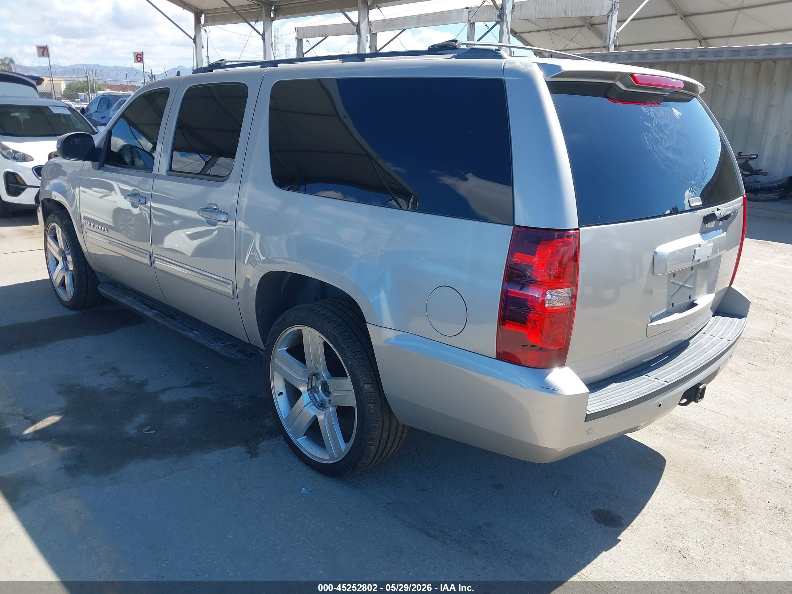 2009 Chevrolet Suburban 1500 Lt1 Champagne vin: 1GNFC26009R276943