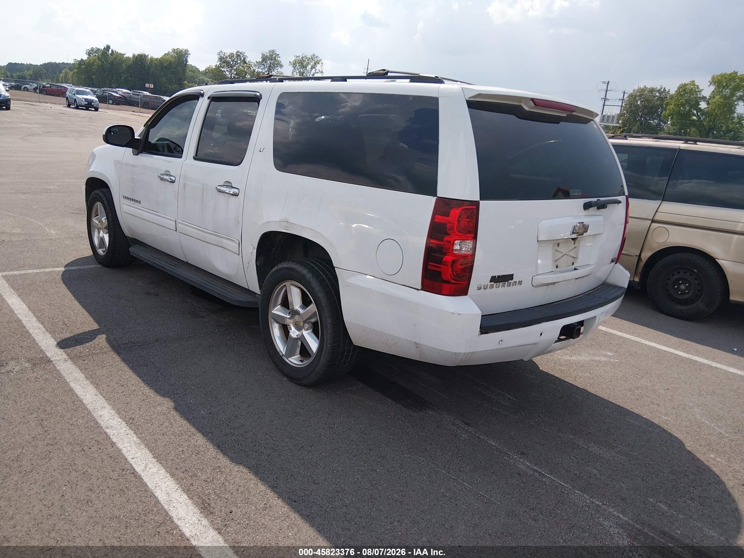 2009 Chevrolet Suburban 1500 Lt2 White vin: 1GNFC26039R300698