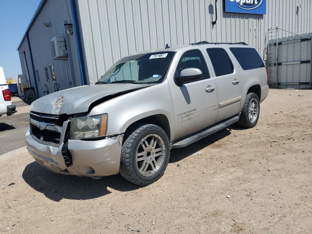 2009 Chevrolet Suburban C1500 Lt Tan vin: 1GNFC26J29J105876 Damage: Left Front Fender, Dent(S) W/ Paint Dmg, 3 To 4 Inches