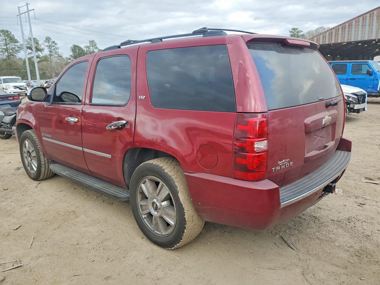 2009 Chevrolet Tahoe C1500 Ltz Burgundy vin: 1GNFC33059R111349