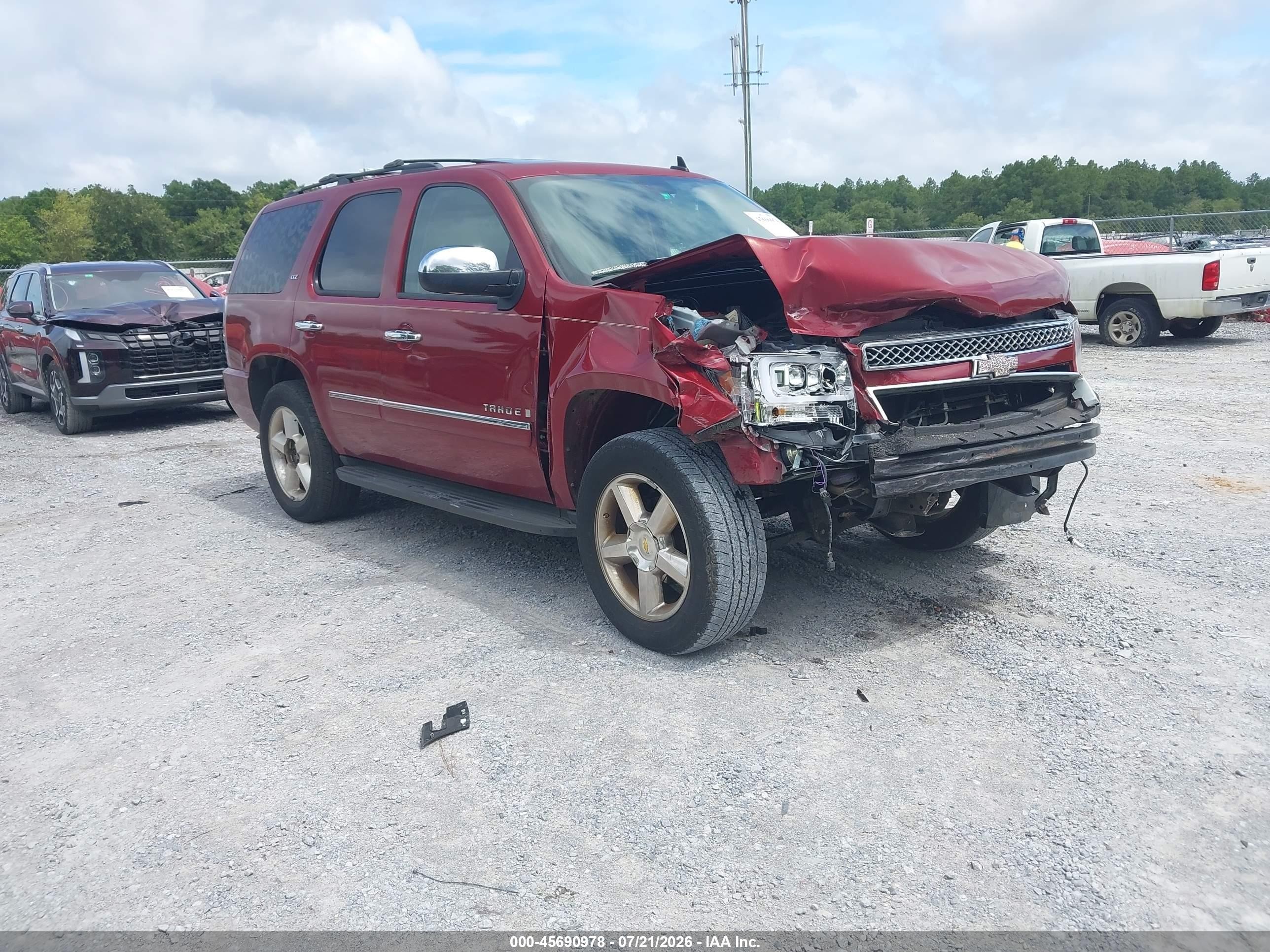 2009 Chevrolet Tahoe Ltz Красный vin: 1GNFC33059R200662