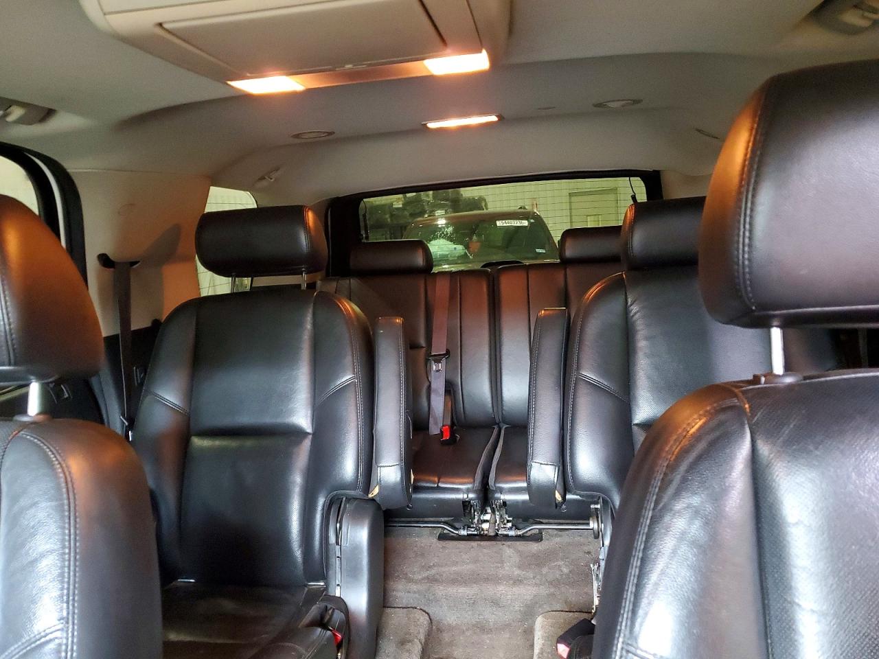 2009 Chevrolet Tahoe C1500 Ltz White vin: 1GNFC33059R276933