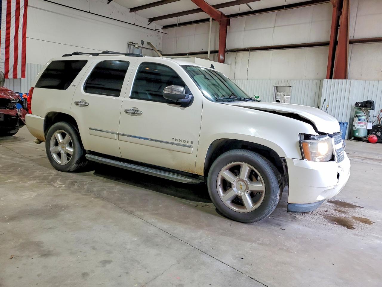 2009 Chevrolet Tahoe C1500 Ltz White vin: 1GNFC33059R276933