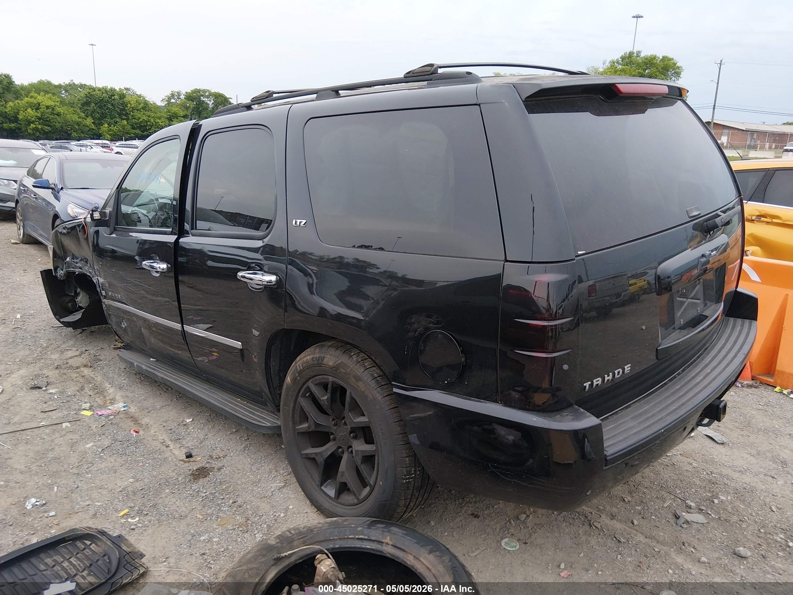 2009 Chevrolet Tahoe Ltz Black vin: 1GNFC33069R186772