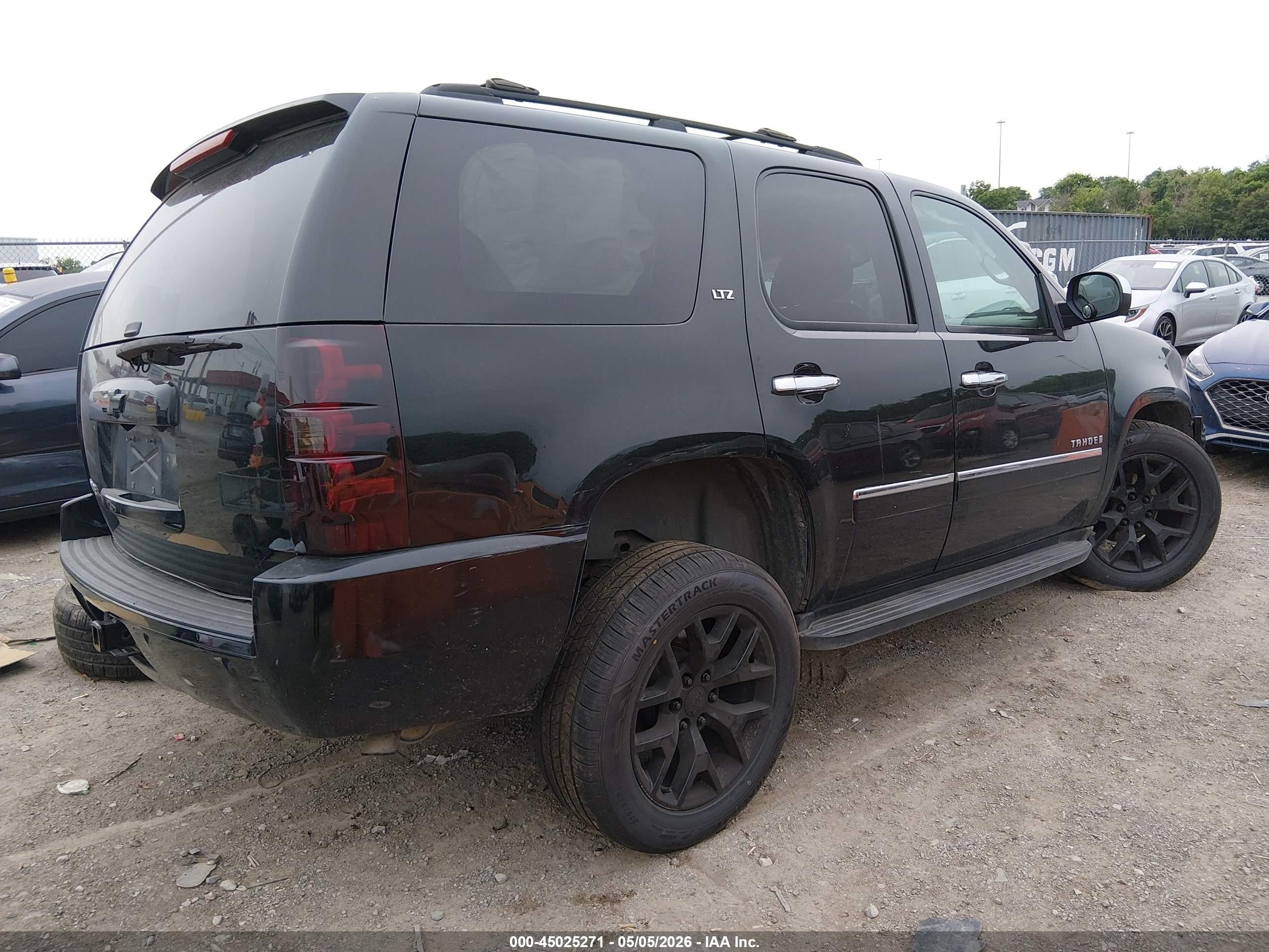 2009 Chevrolet Tahoe Ltz Black vin: 1GNFC33069R186772