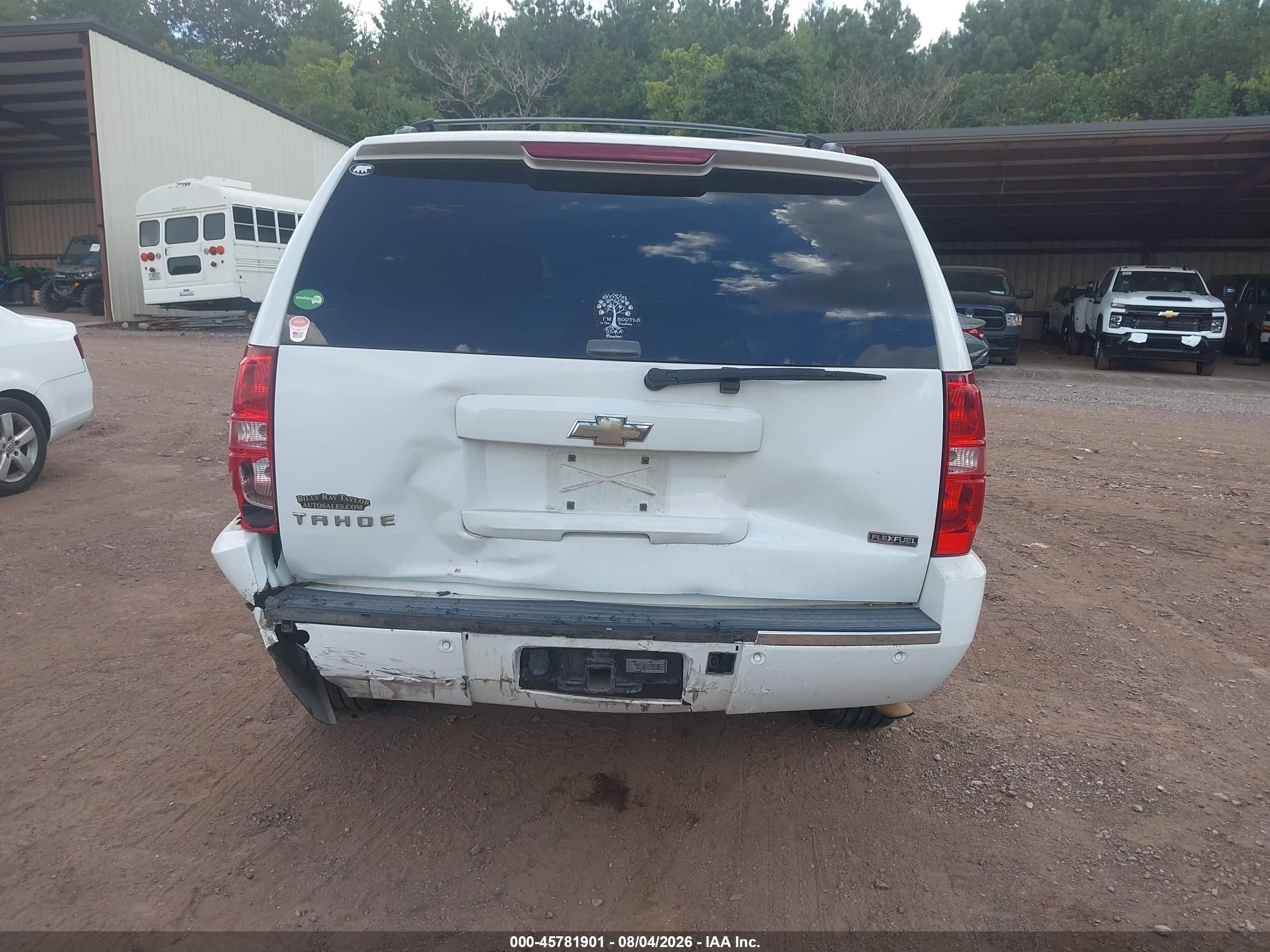 2009 Chevrolet Tahoe Ltz White vin: 1GNFC33079R282720