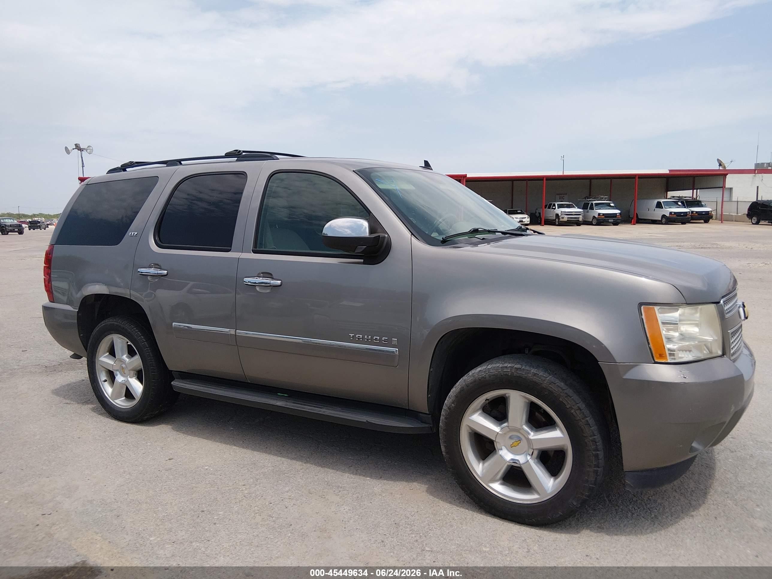 2009 Chevrolet Tahoe Ltz Brown vin: 1GNFC33089R172890