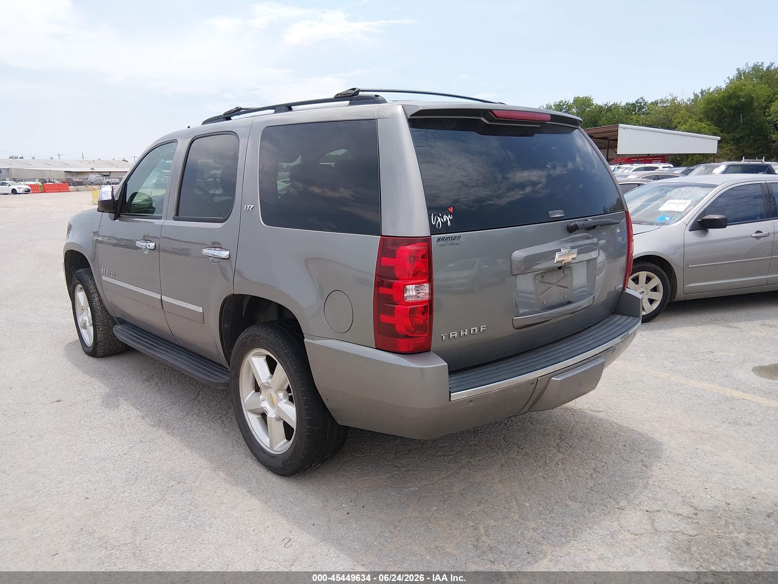2009 Chevrolet Tahoe Ltz Brown vin: 1GNFC33089R172890