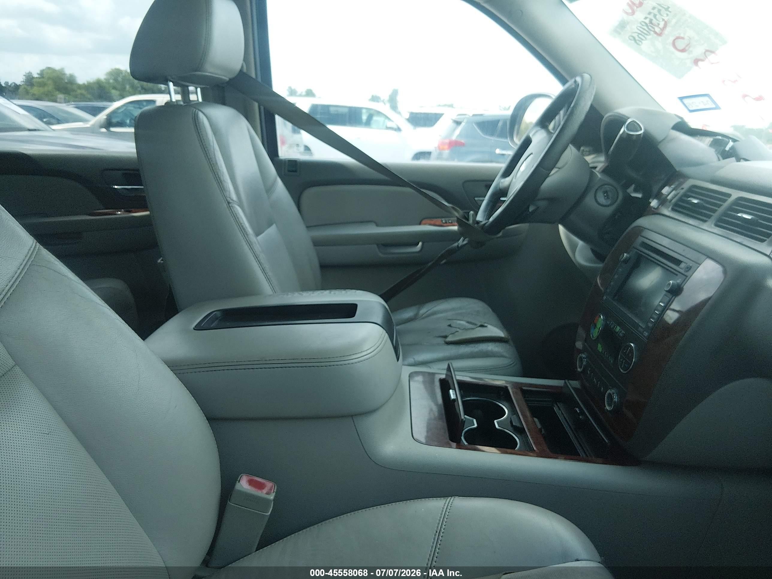 2009 Chevrolet Tahoe Ltz Red vin: 1GNFC33J99R301051