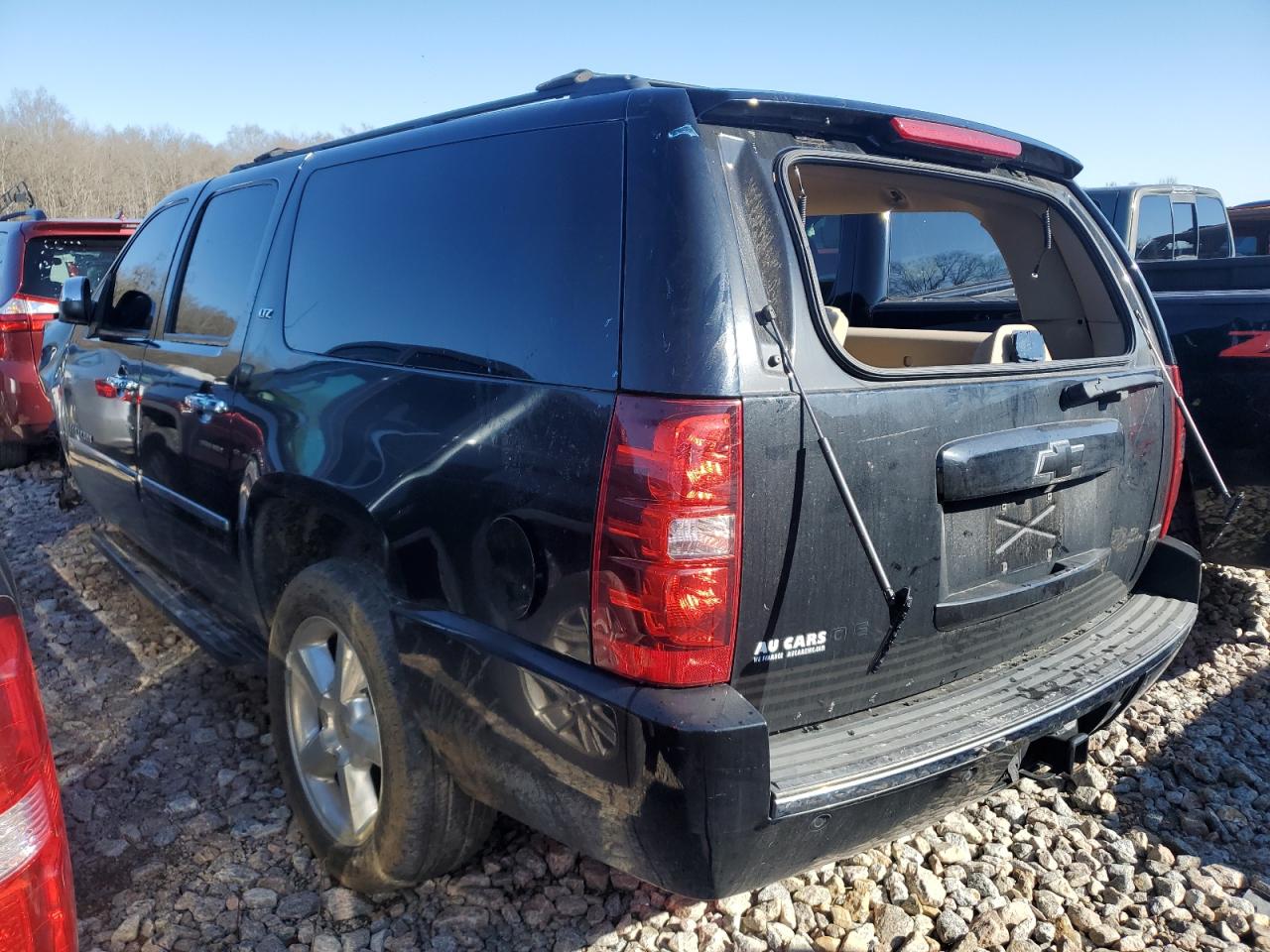 2009 Chevrolet Suburban C1500 Ltz Черный vin: 1GNFC36019R276892