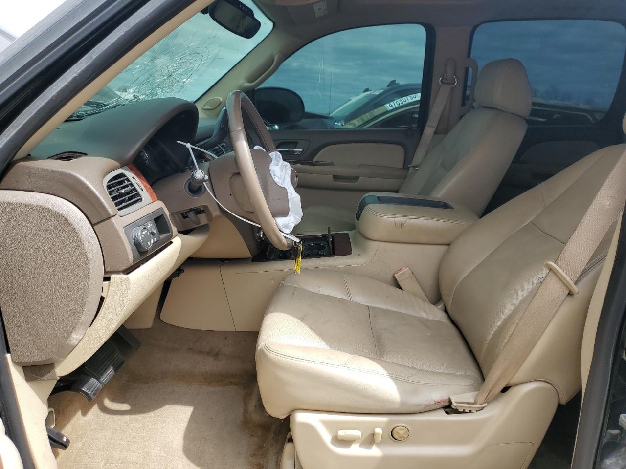 2009 Chevrolet Suburban C1500 Ltz Черный vin: 1GNFC36019R276892