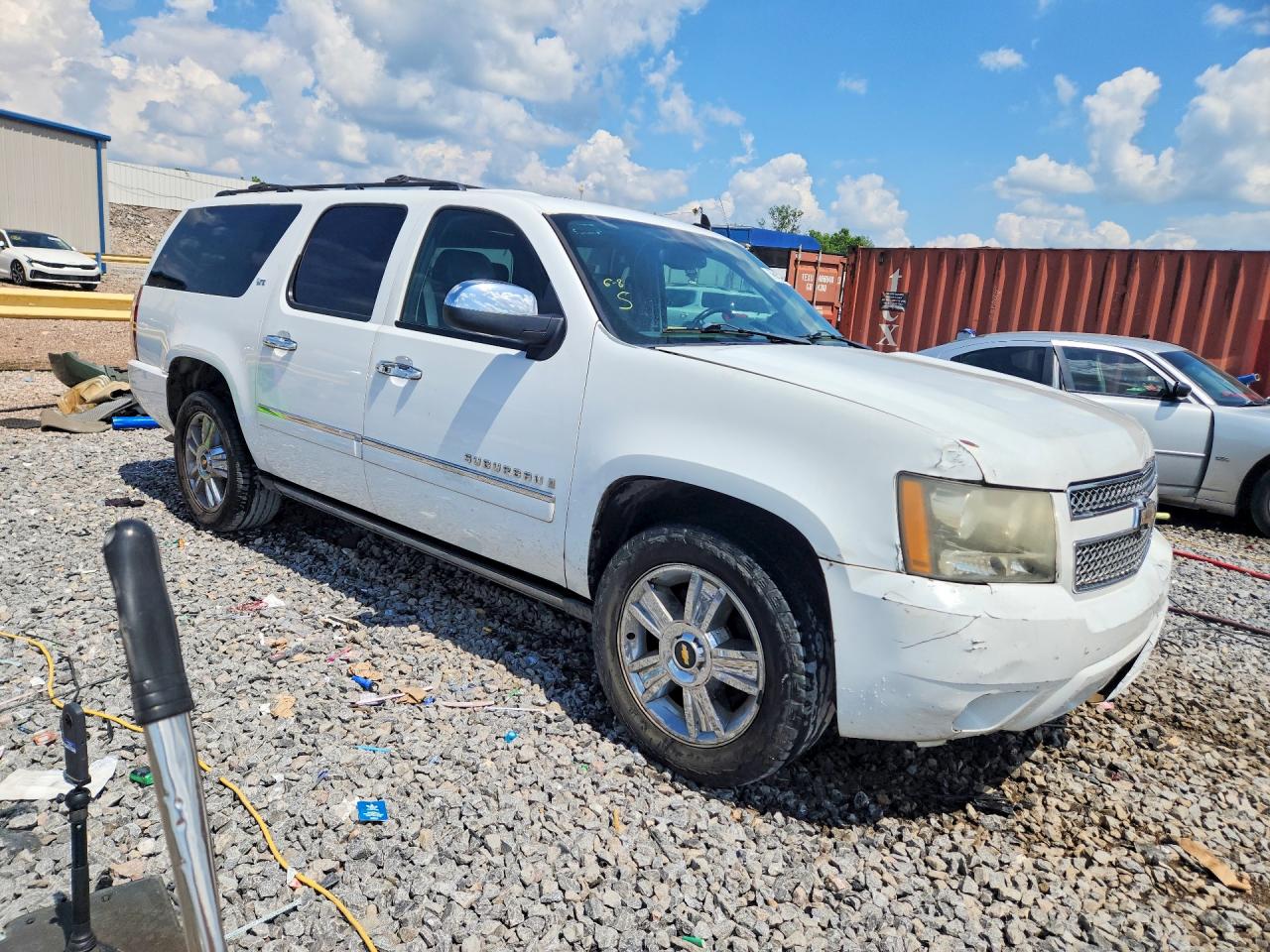 2009 Chevrolet Suburban C1500 Ltz Белый vin: 1GNFC36029J109956