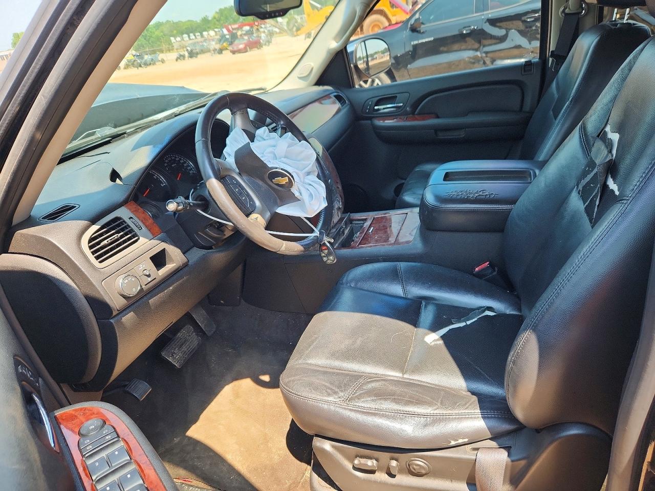 2009 Chevrolet Suburban C1500 Ltz Черный vin: 1GNFC36049J125172
