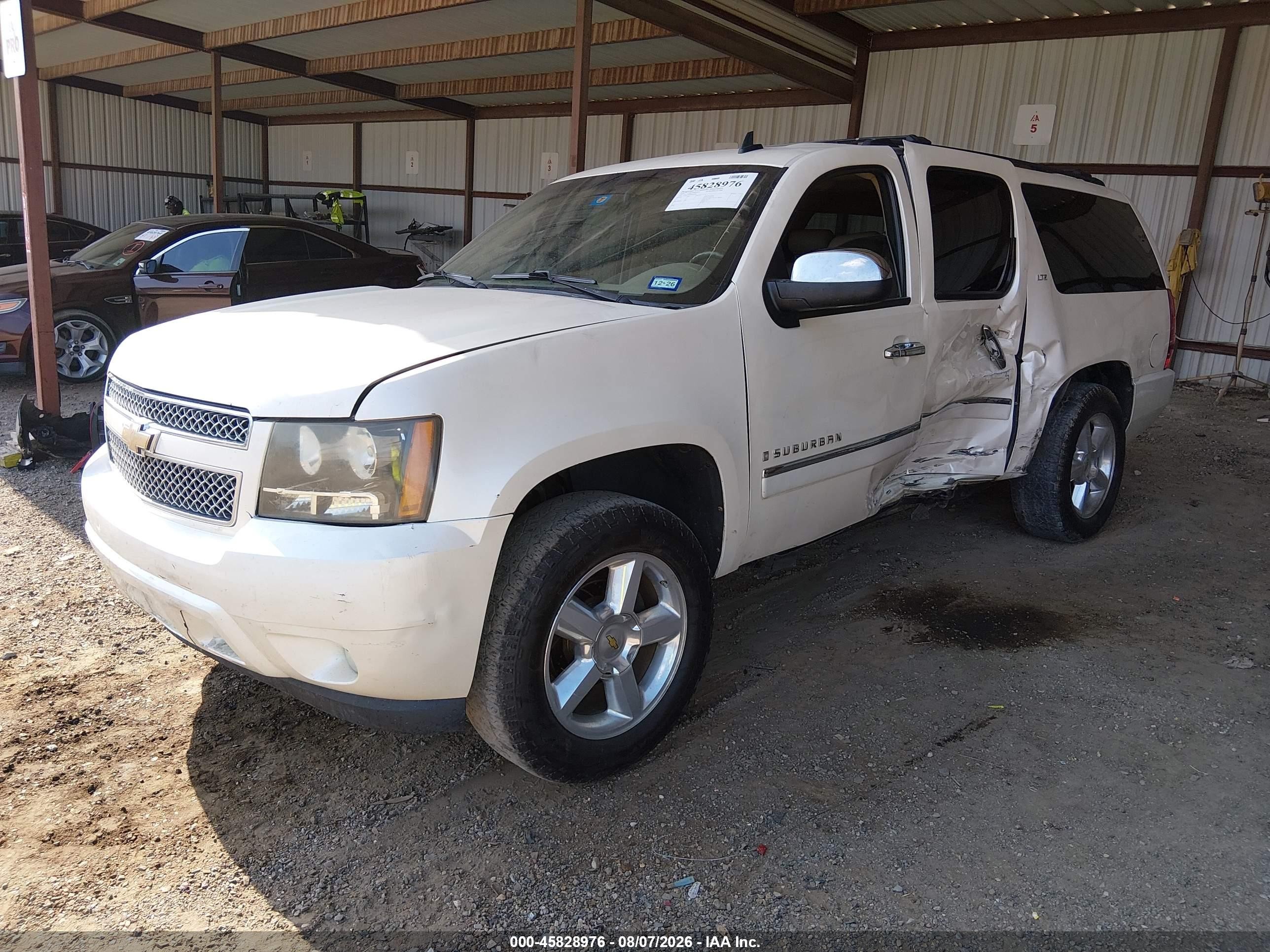 2009 Chevrolet Suburban 1500 Ltz Белый vin: 1GNFC36069R281862