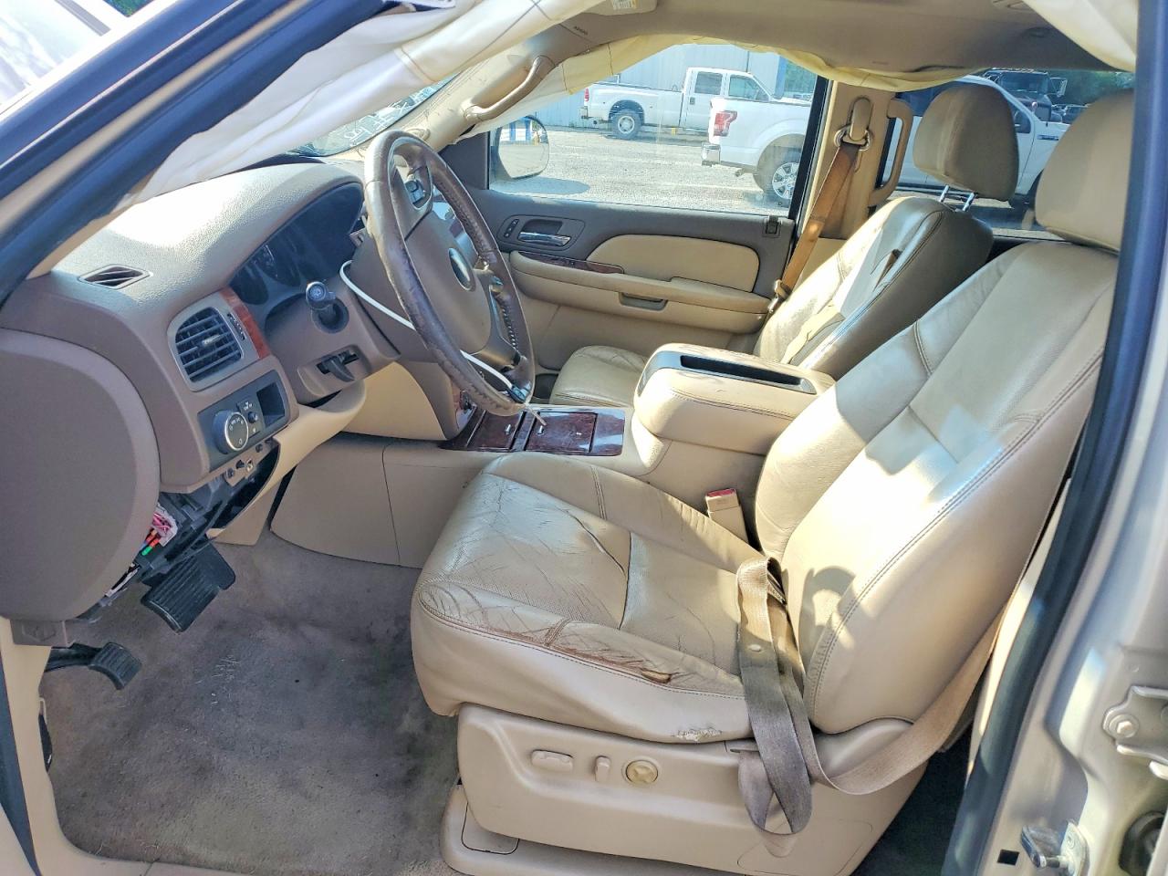 2009 Chevrolet Suburban C1500 Ltz Tan vin: 1GNFC36079R145997