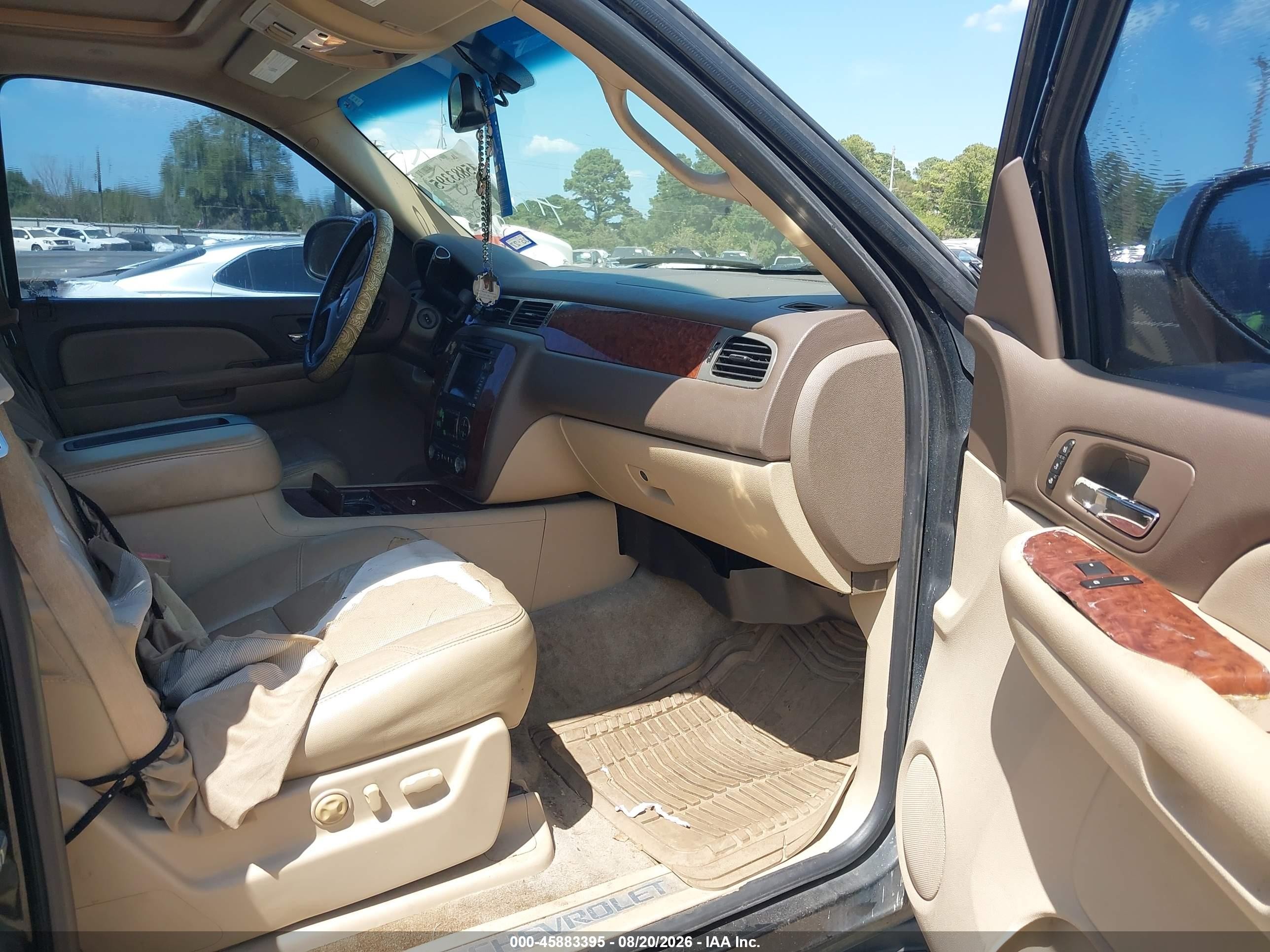 2009 Chevrolet Suburban 1500 Ltz Black vin: 1GNFC36089R299778