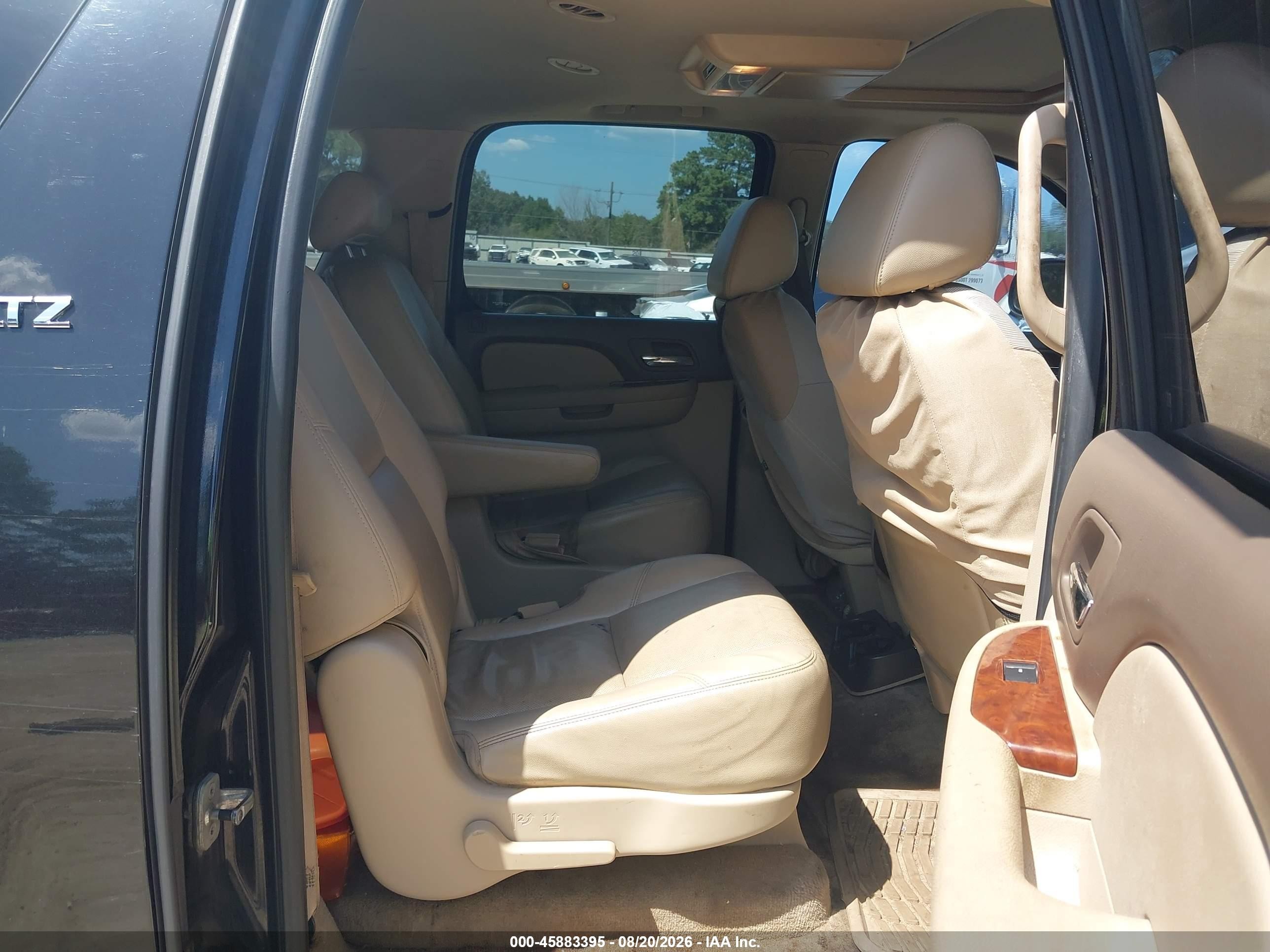 2009 Chevrolet Suburban 1500 Ltz Black vin: 1GNFC36089R299778