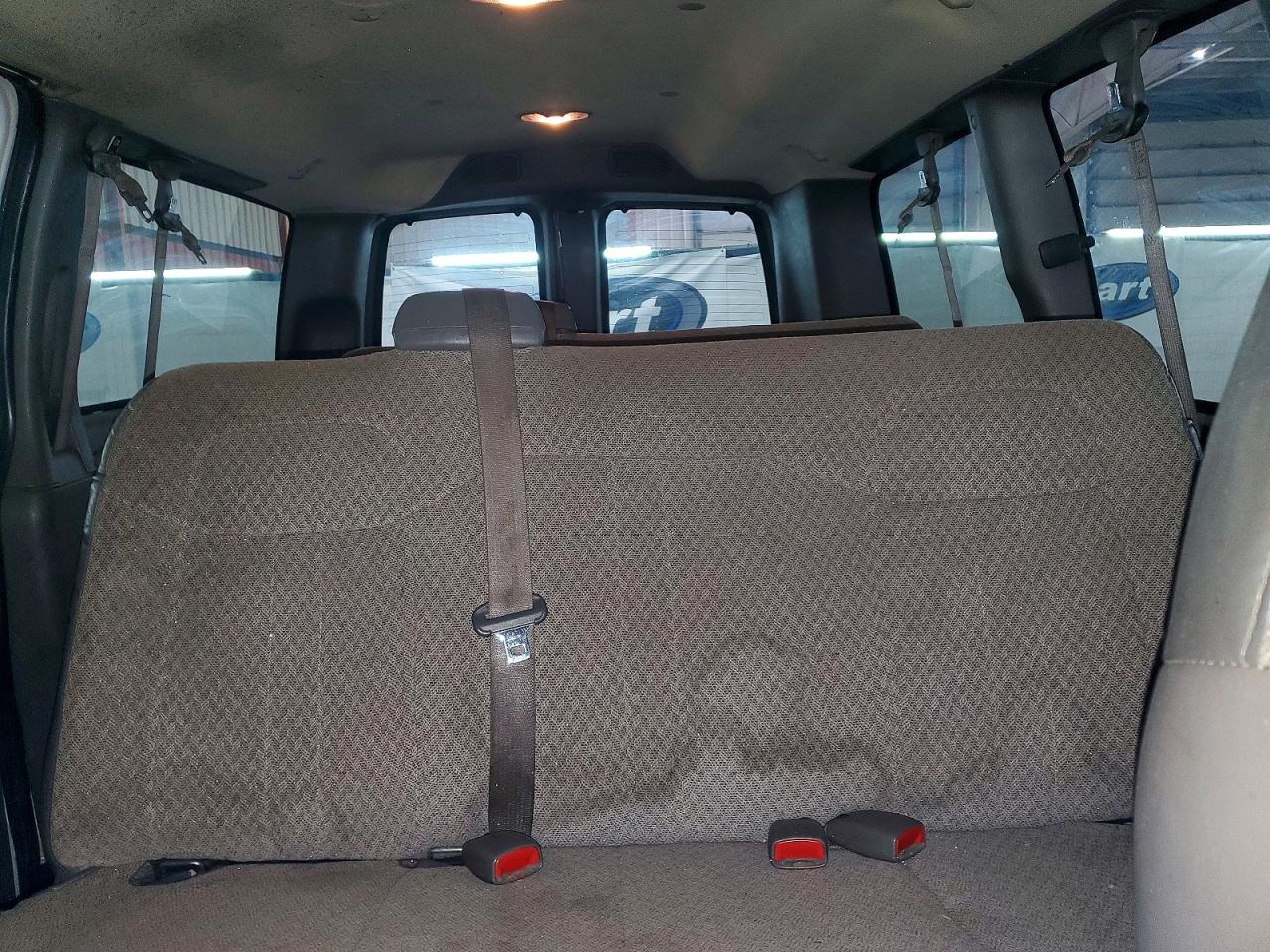 2008 Chevrolet Express G1500 White vin: 1GNFH154X81158766