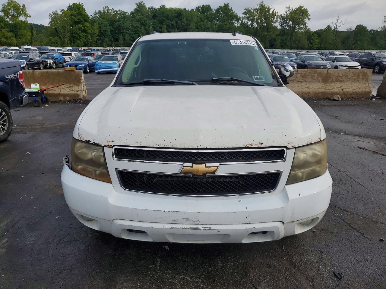 2007 Chevrolet Tahoe K1500 White vin: 1GNFK13007J336846