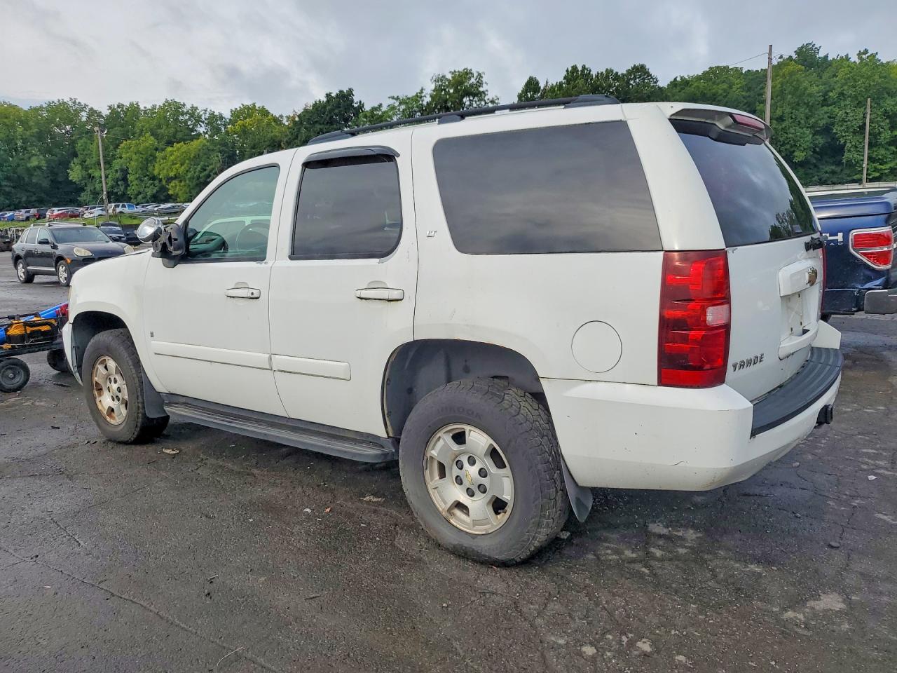 2007 Chevrolet Tahoe K1500 White vin: 1GNFK13007J336846