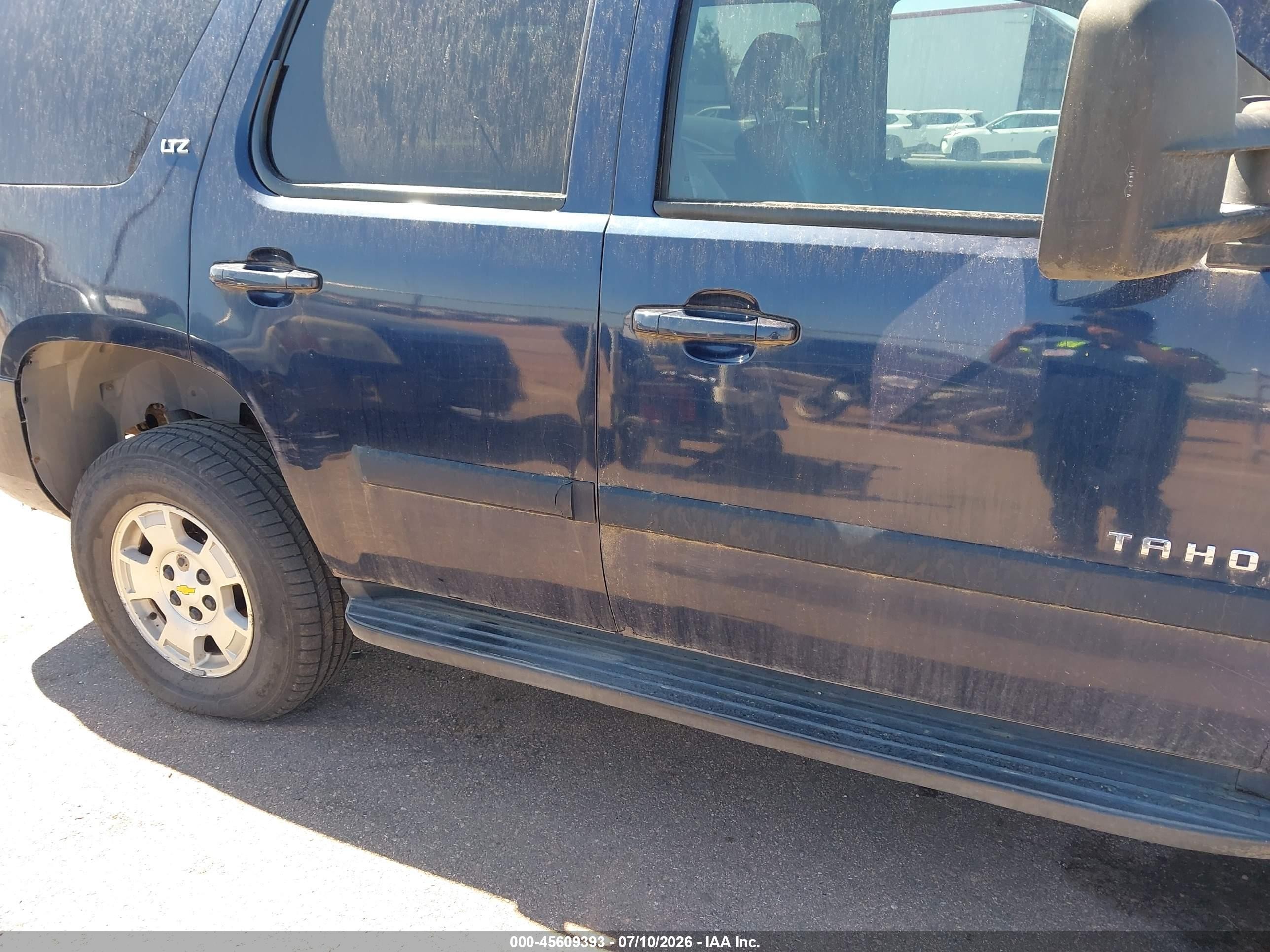 2007 Chevrolet Tahoe Ltz Dark Blue vin: 1GNFK13007R157255