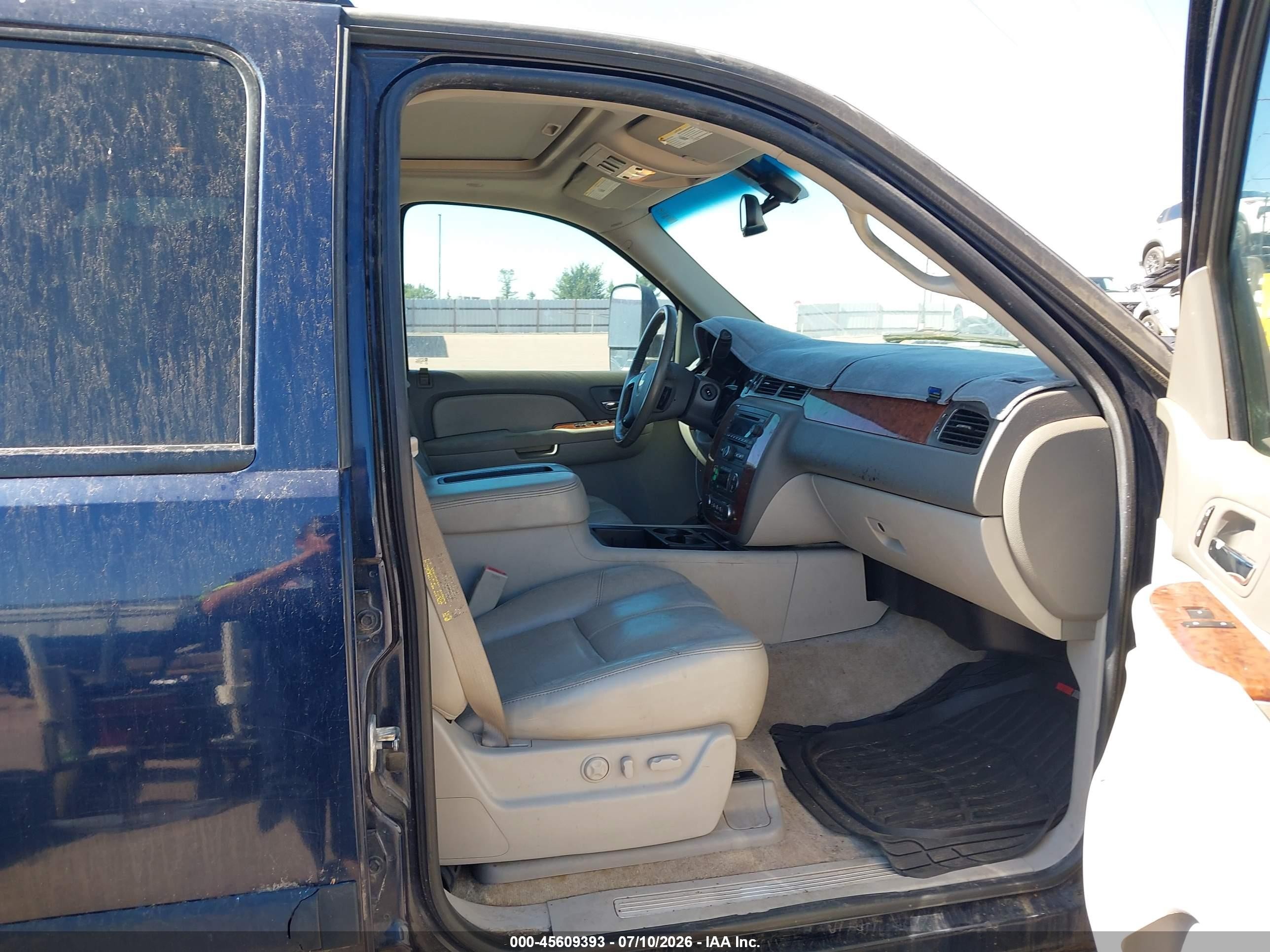 2007 Chevrolet Tahoe Ltz Dark Blue vin: 1GNFK13007R157255