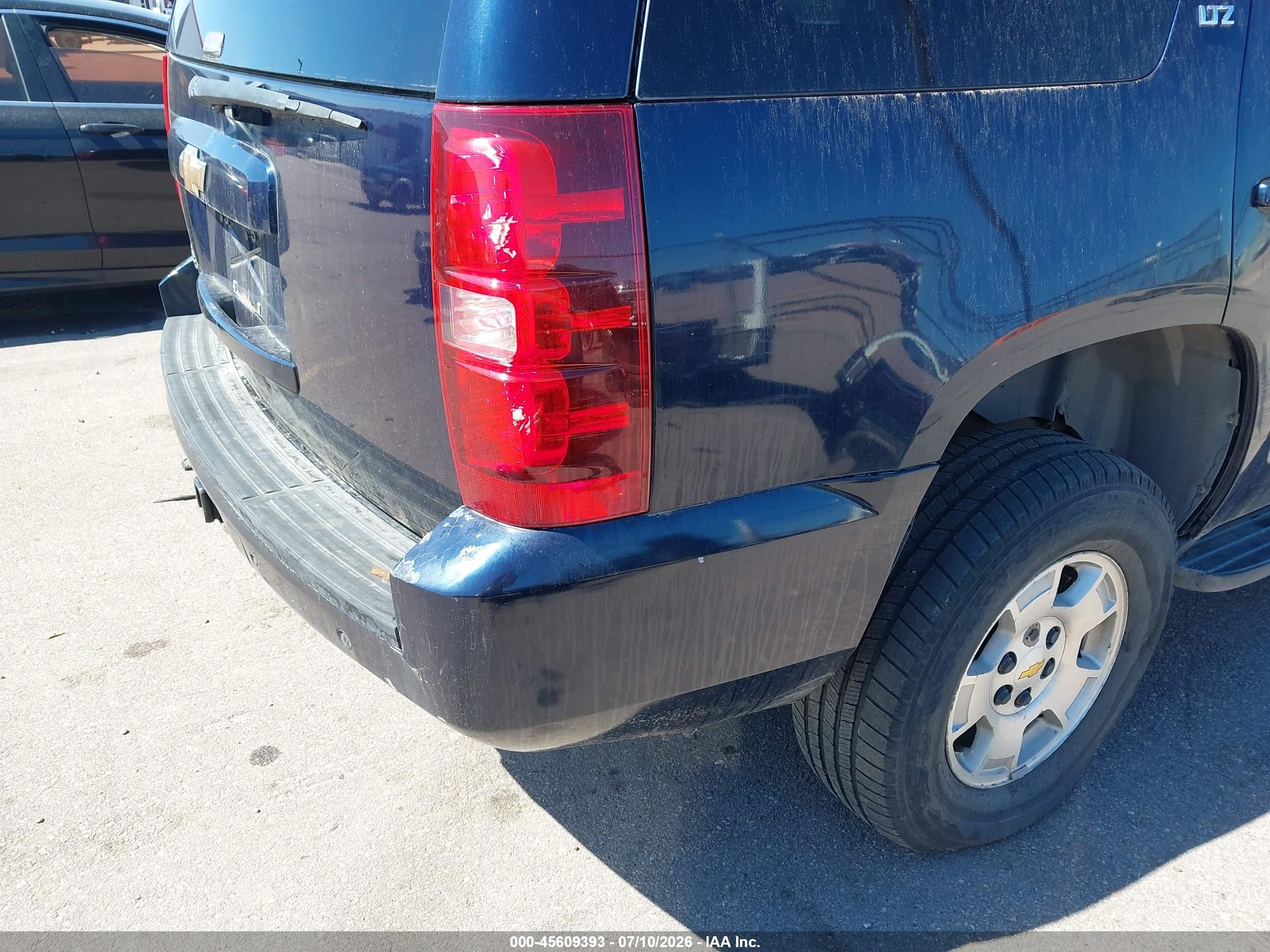 2007 Chevrolet Tahoe Ltz Dark Blue vin: 1GNFK13007R157255