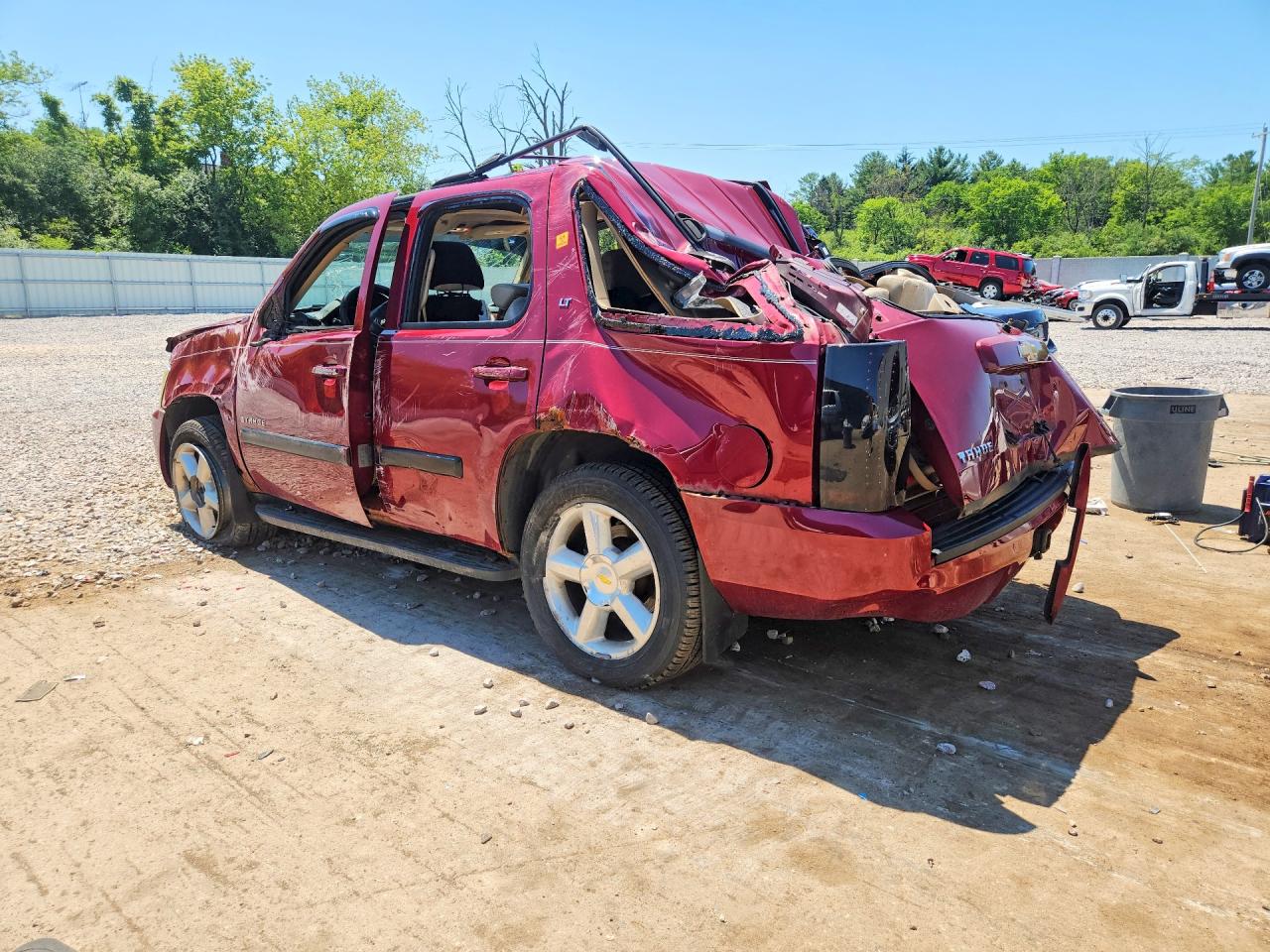 2007 Chevrolet Tahoe K1500 Burgundy vin: 1GNFK13007R220788