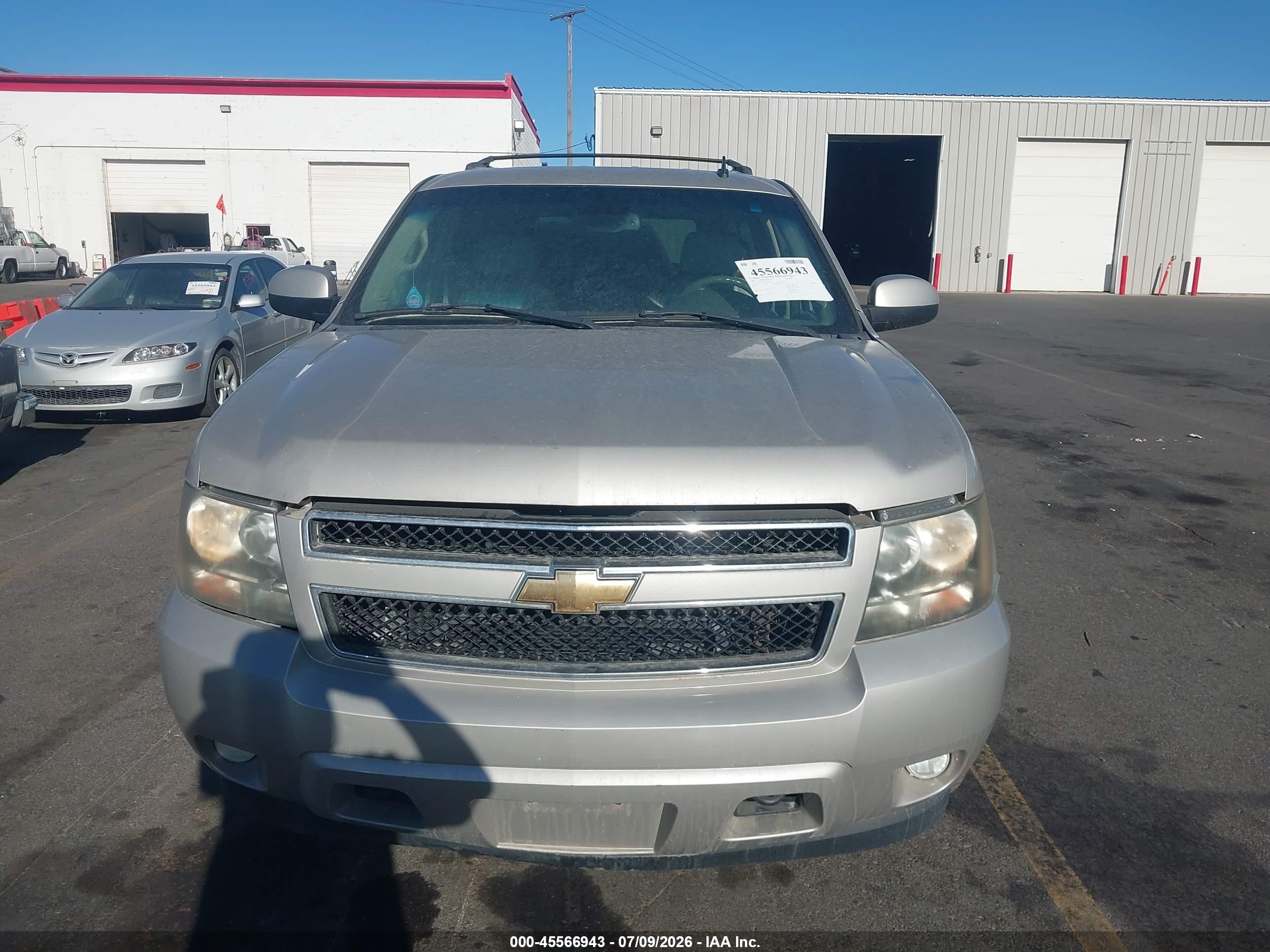 2007 Chevrolet Tahoe K1500 Серебряный vin: 1GNFK13007R2305  