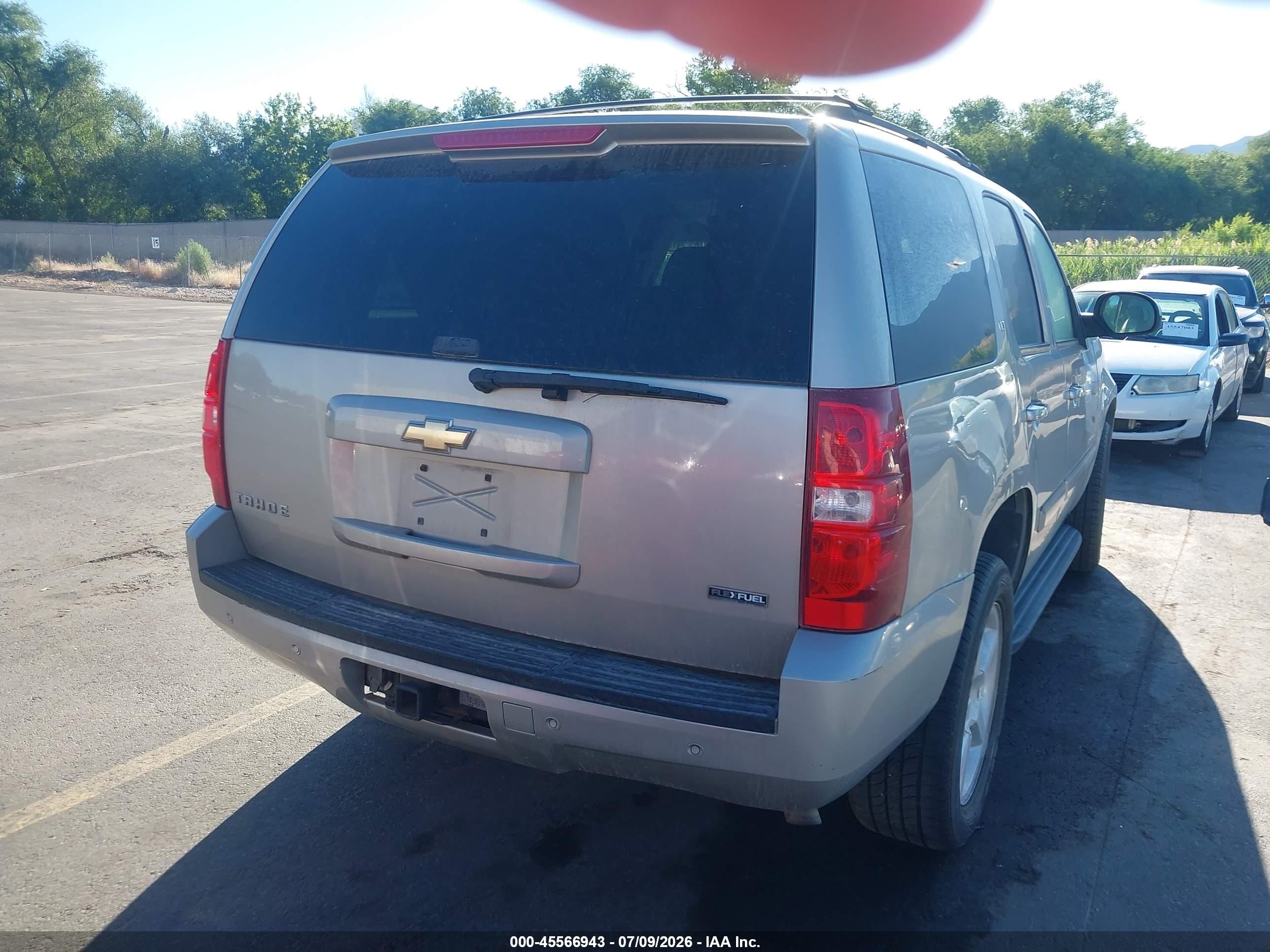 2007 Chevrolet Tahoe K1500 Серебряный vin: 1GNFK13007R2305  