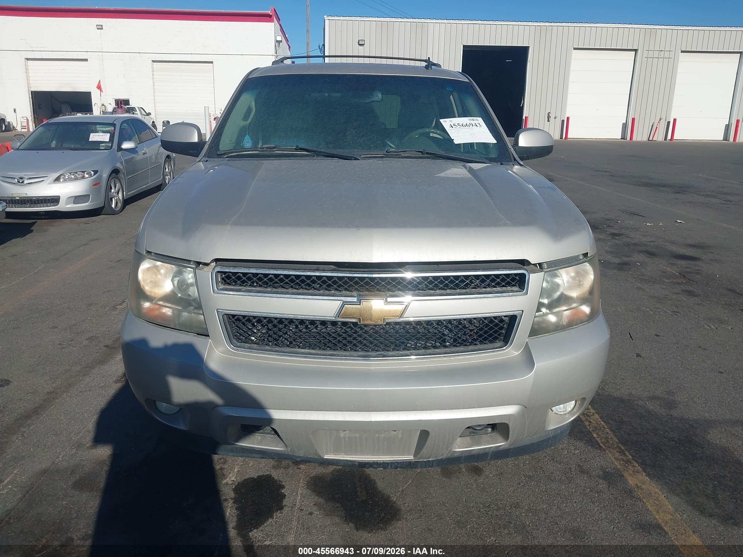 2007 Chevrolet Tahoe K1500 Серебряный vin: 1GNFK13007R2305  