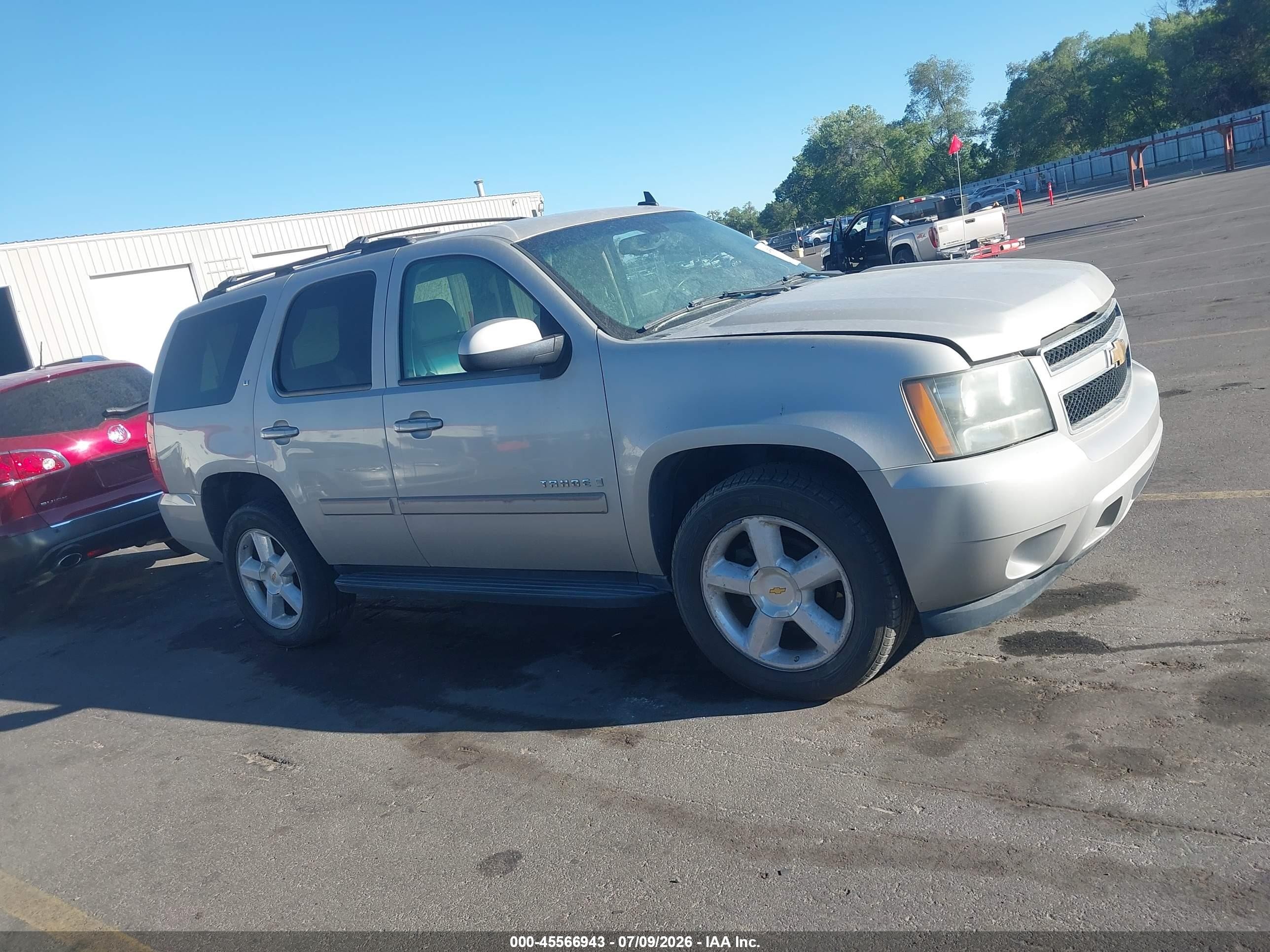 2007 Chevrolet Tahoe K1500 Серебряный vin: 1GNFK13007R2305  