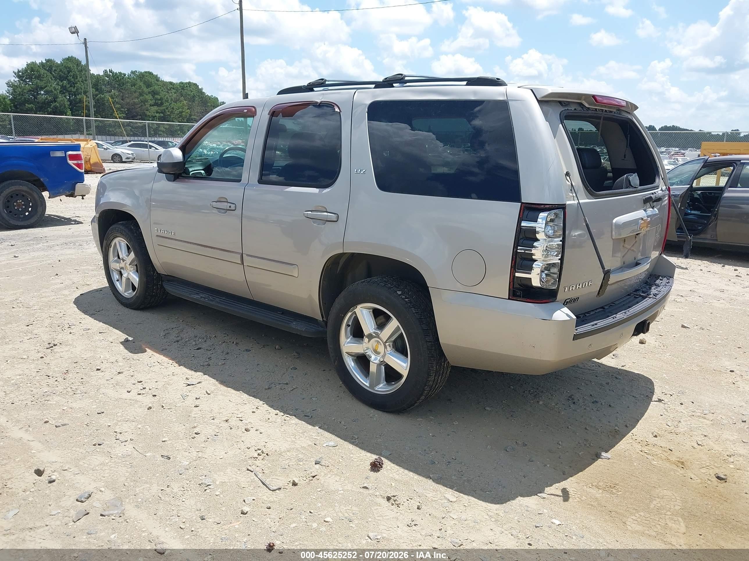 2007 Chevrolet Tahoe Ltz Tan vin: 1GNFK13007R260031