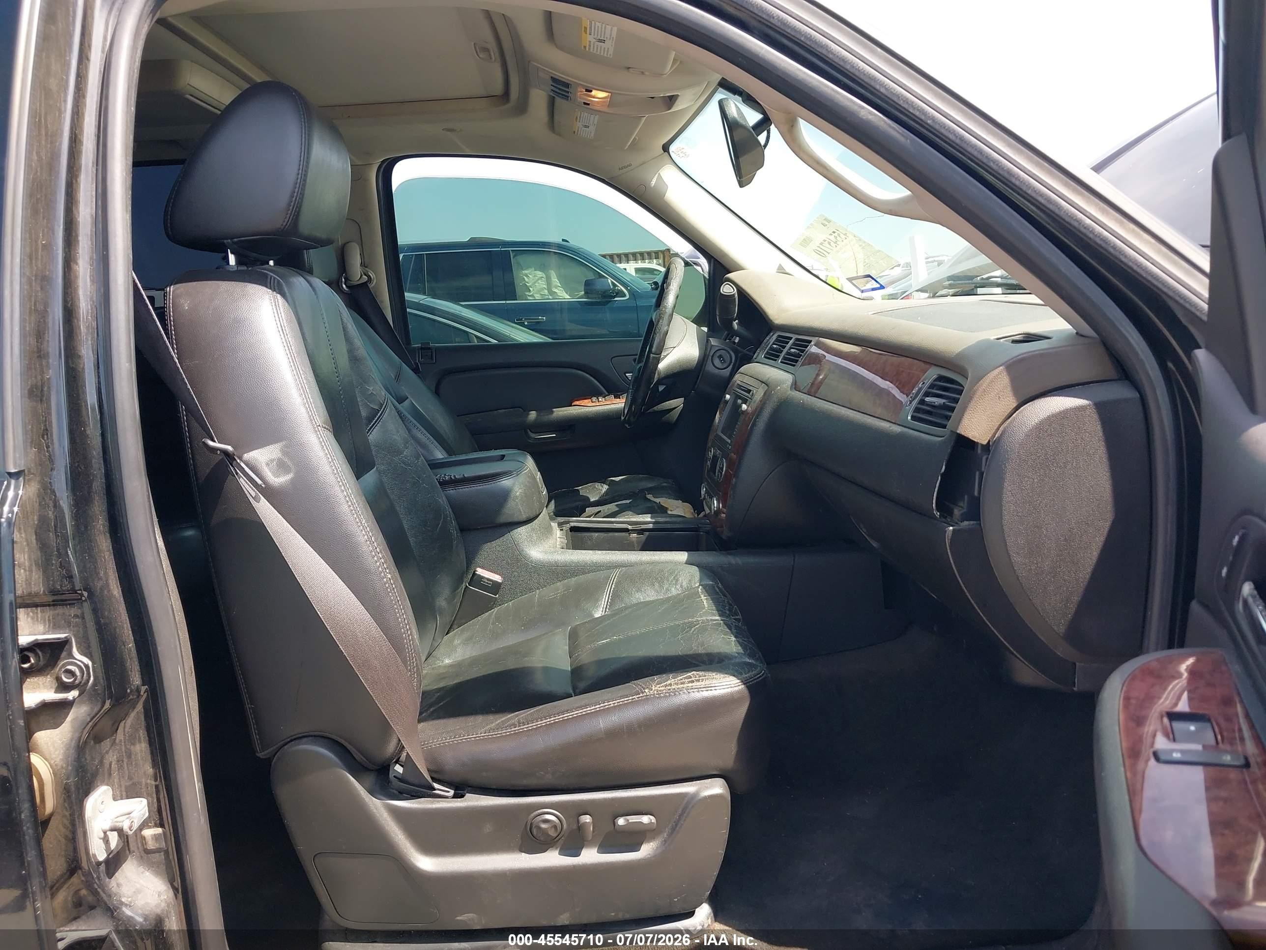 2007 Chevrolet Tahoe Ltz Black vin: 1GNFK13007R389273
