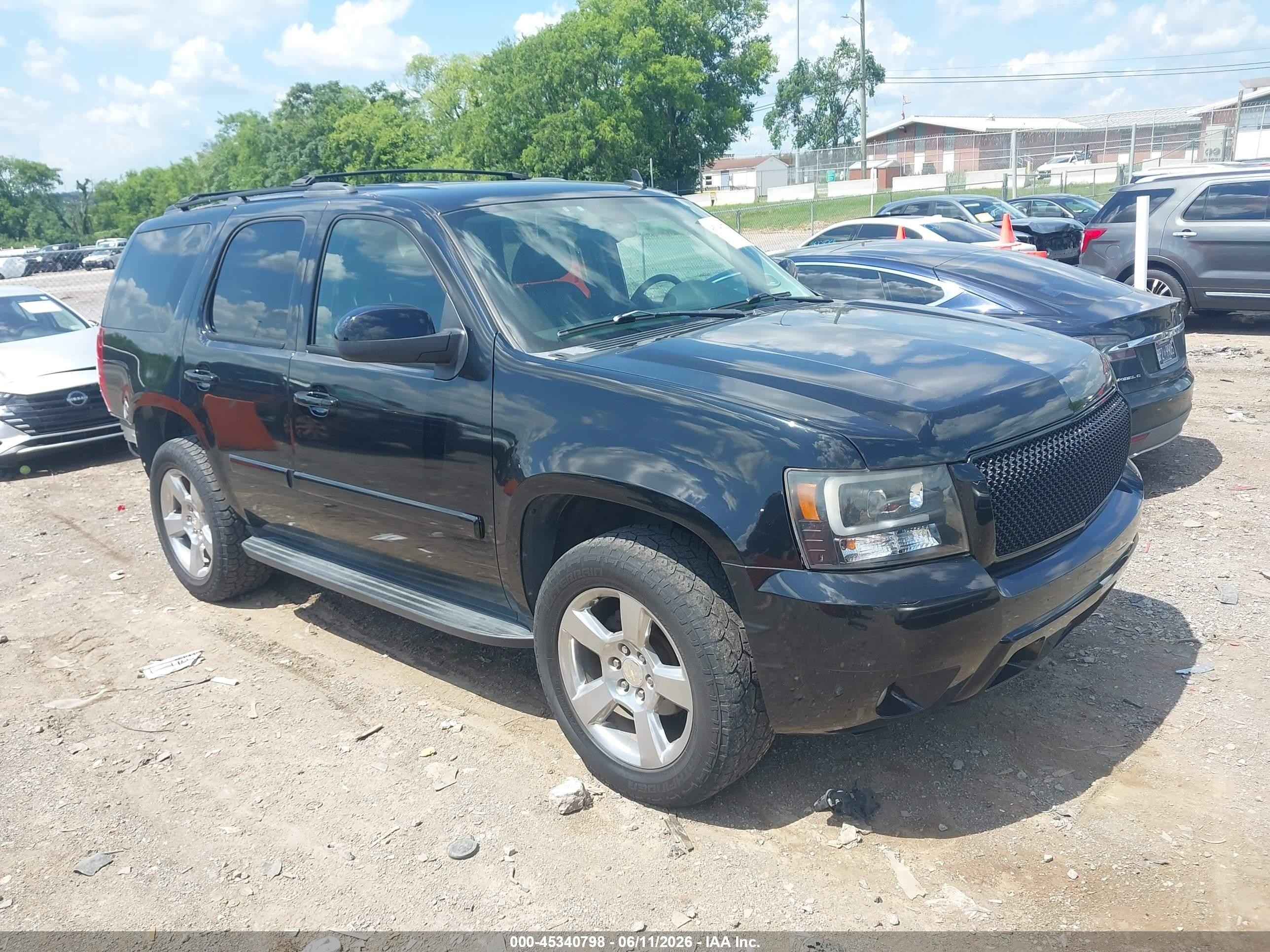 2008 Chevrolet Tahoe Lt Black vin: 1GNFK13008J200511