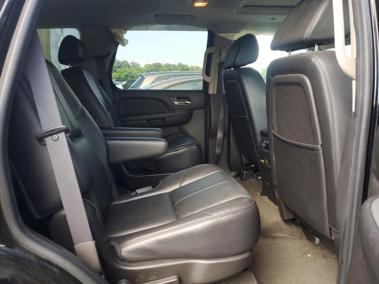 2008 Chevrolet Tahoe K1500 Black vin: 1GNFK13008R166152