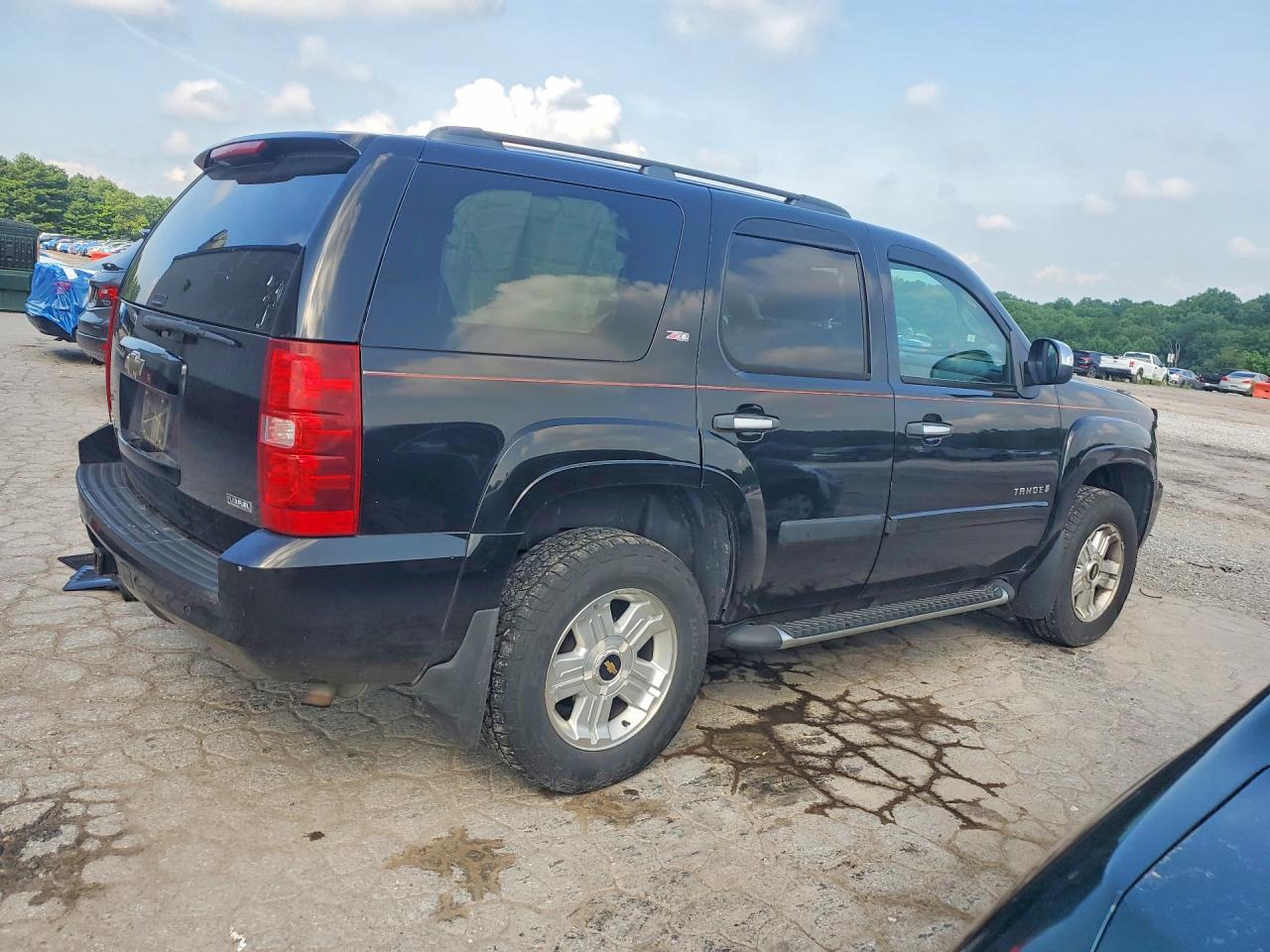2008 Chevrolet Tahoe K1500 Black vin: 1GNFK13008R166152