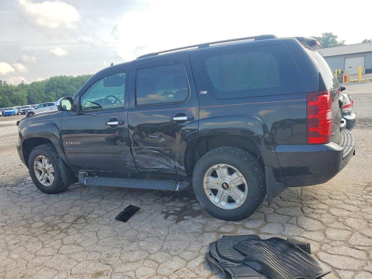 2008 Chevrolet Tahoe K1500 Black vin: 1GNFK13008R166152
