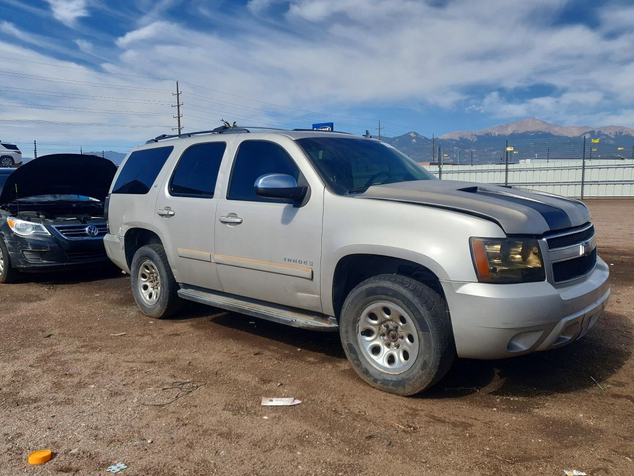 2008 Chevrolet Tahoe K1500 Beige vin: 1GNFK13008R170007