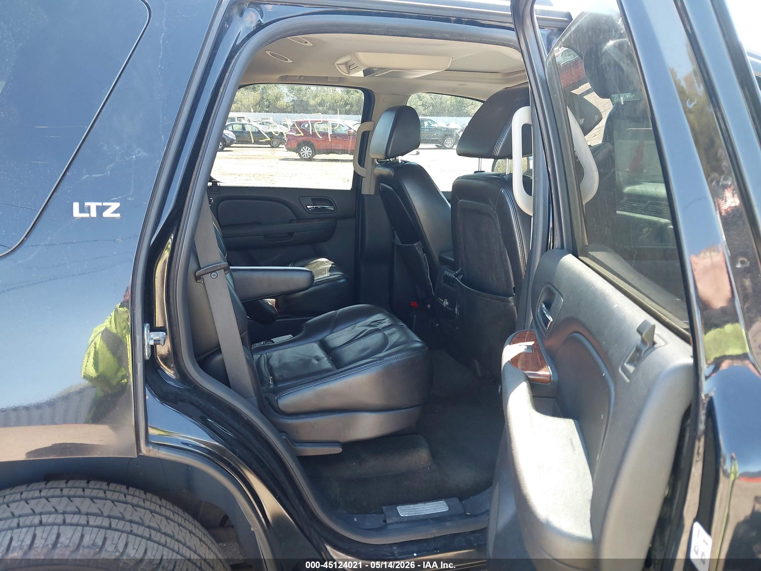 2007 Chevrolet Tahoe Ltz Black vin: 1GNFK13017J330764