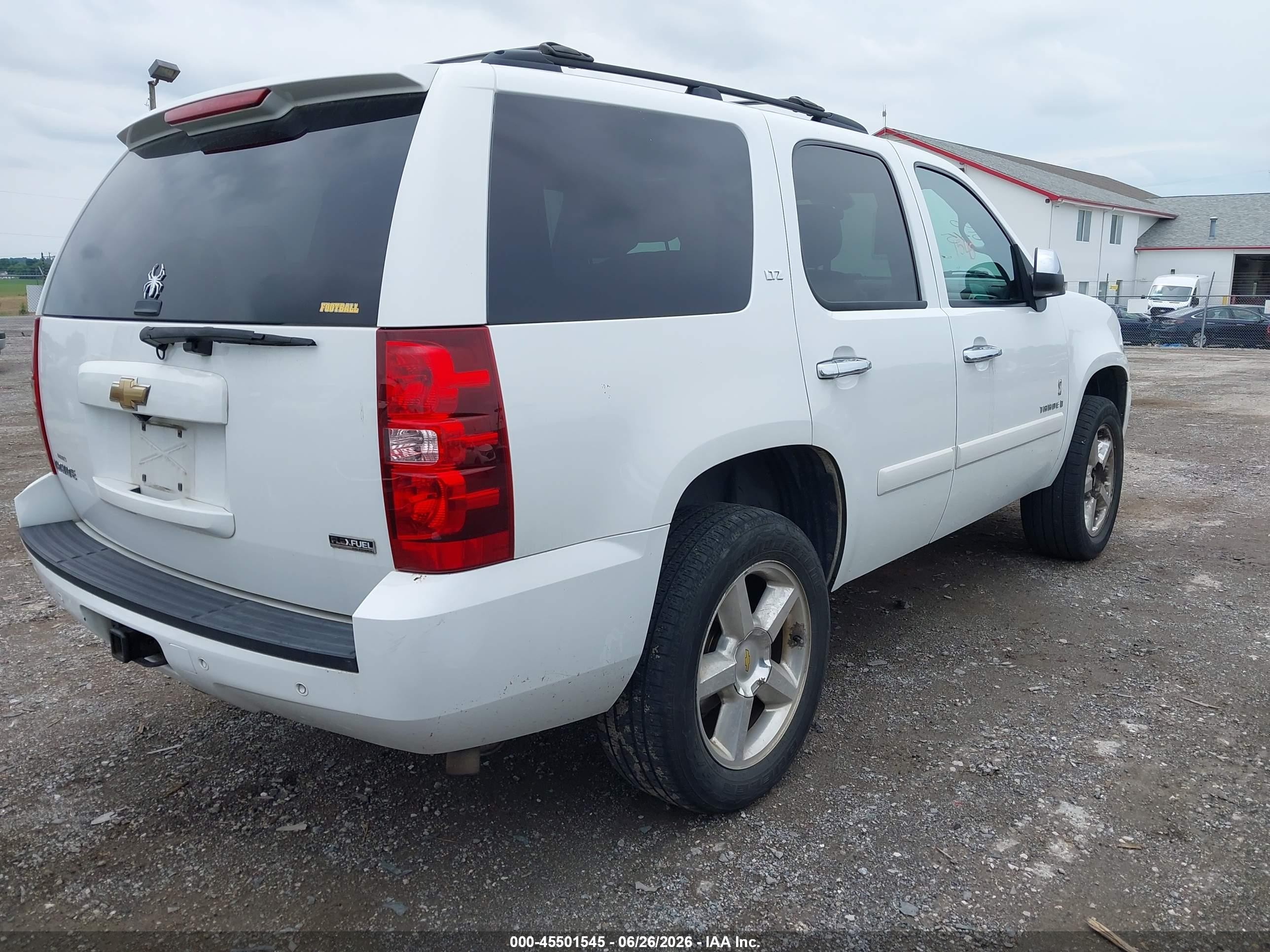 2007 Chevrolet Tahoe Ltz White vin: 1GNFK13017J366910