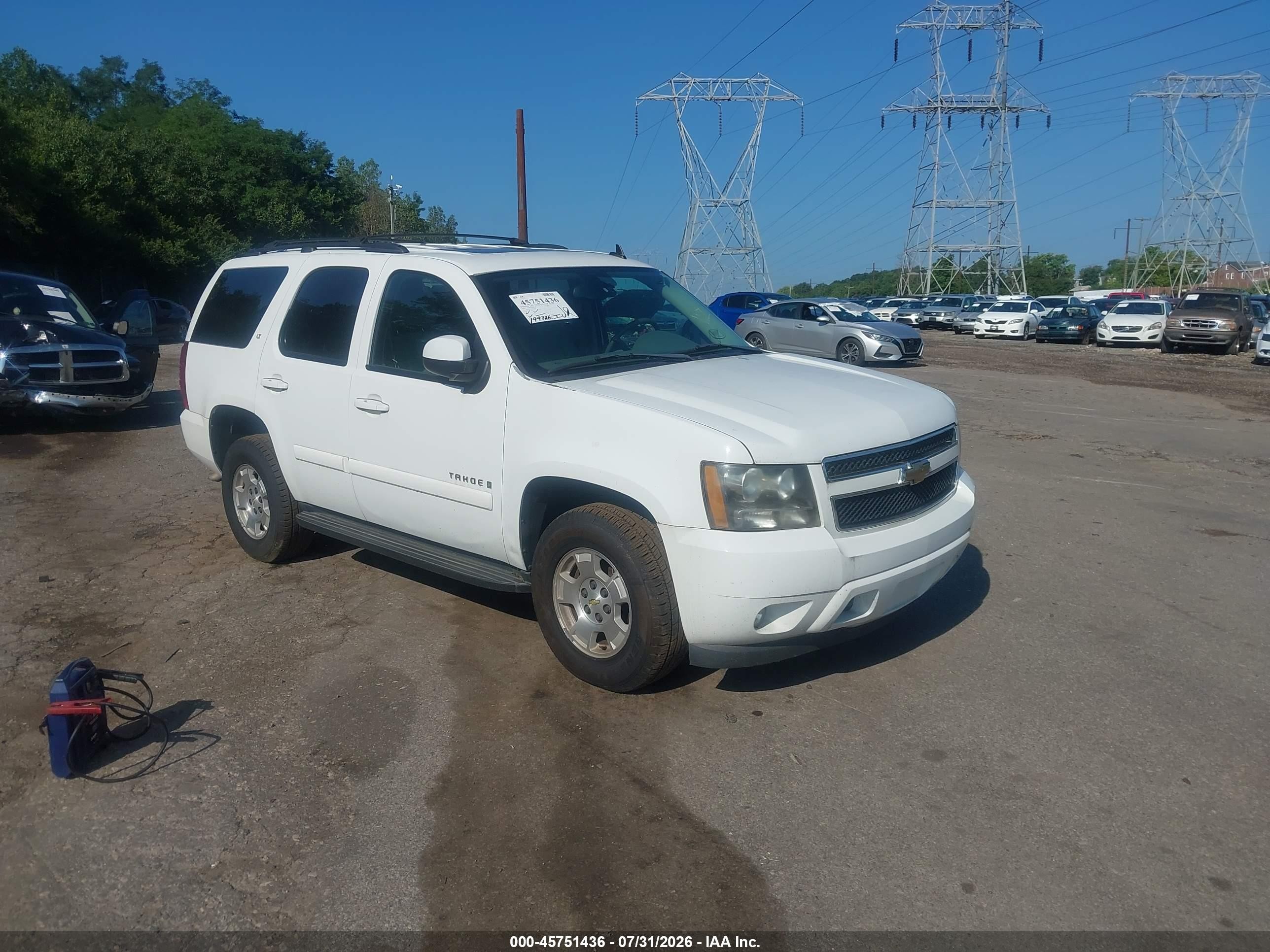 2007 Chevrolet Tahoe Lt White vin: 1GNFK13017J401865