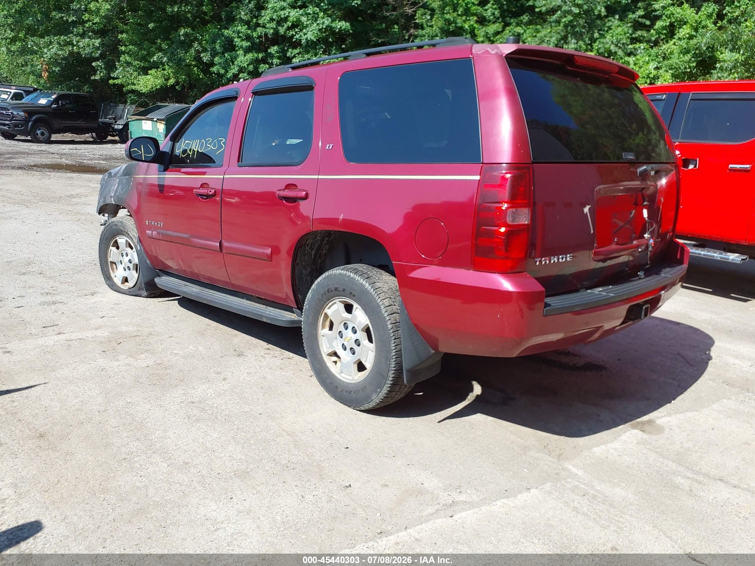 2007 Chevrolet Tahoe Lt Red vin: 1GNFK13027J210472