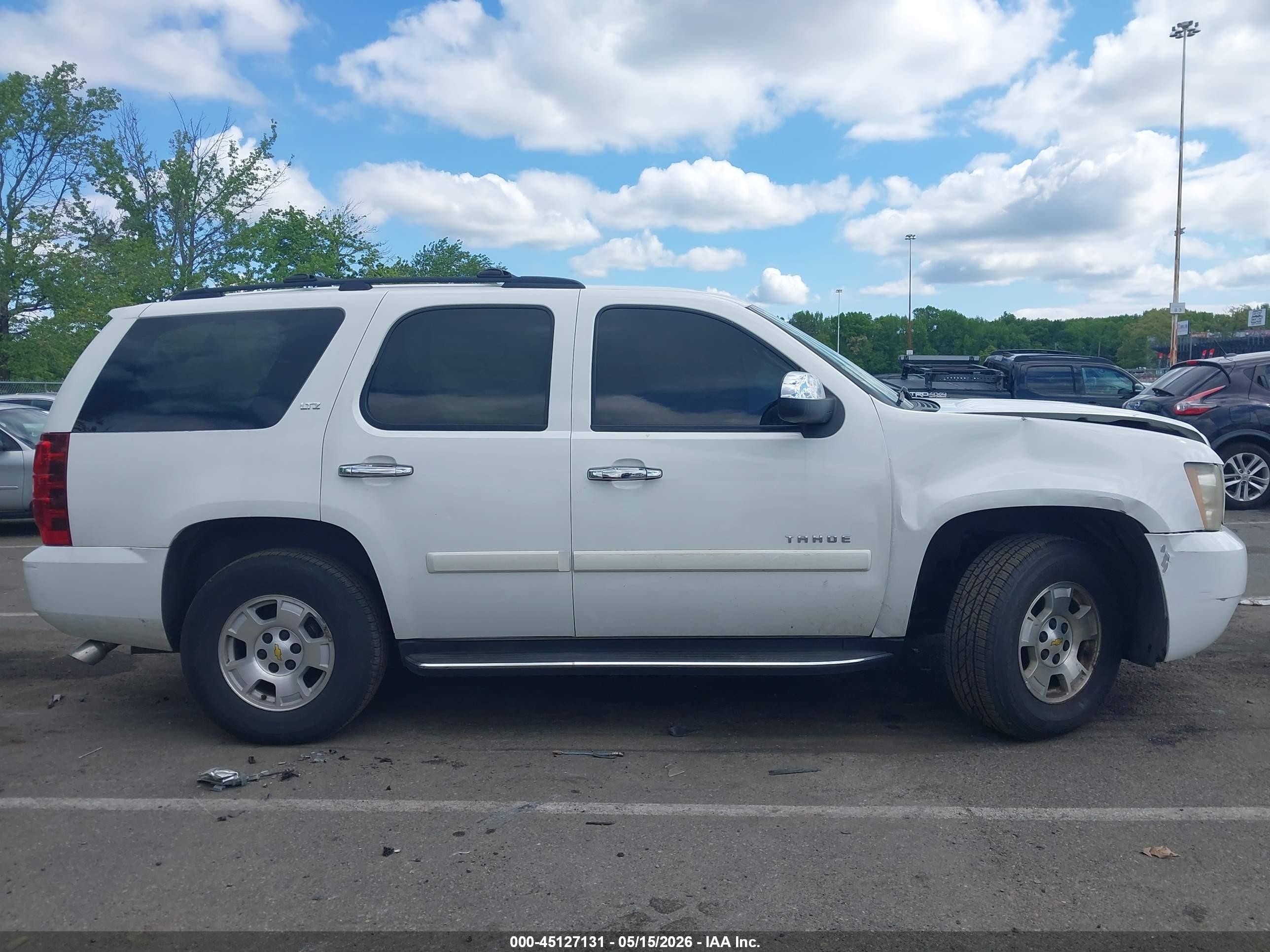 2007 Chevrolet Tahoe Ltz White vin: 1GNFK13027J407044