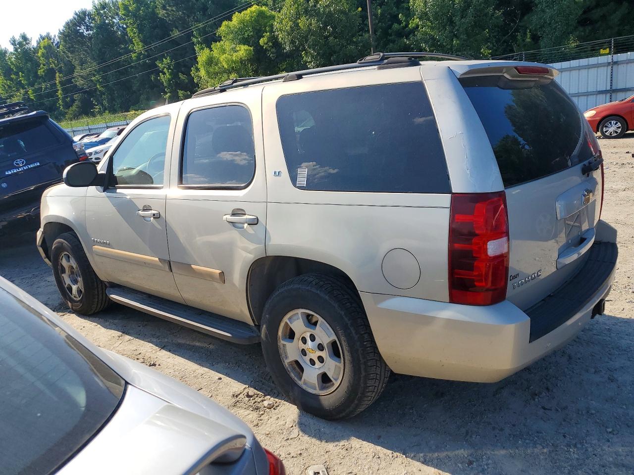 2007 Chevrolet Tahoe K1500 Gold vin: 1GNFK13027R101415