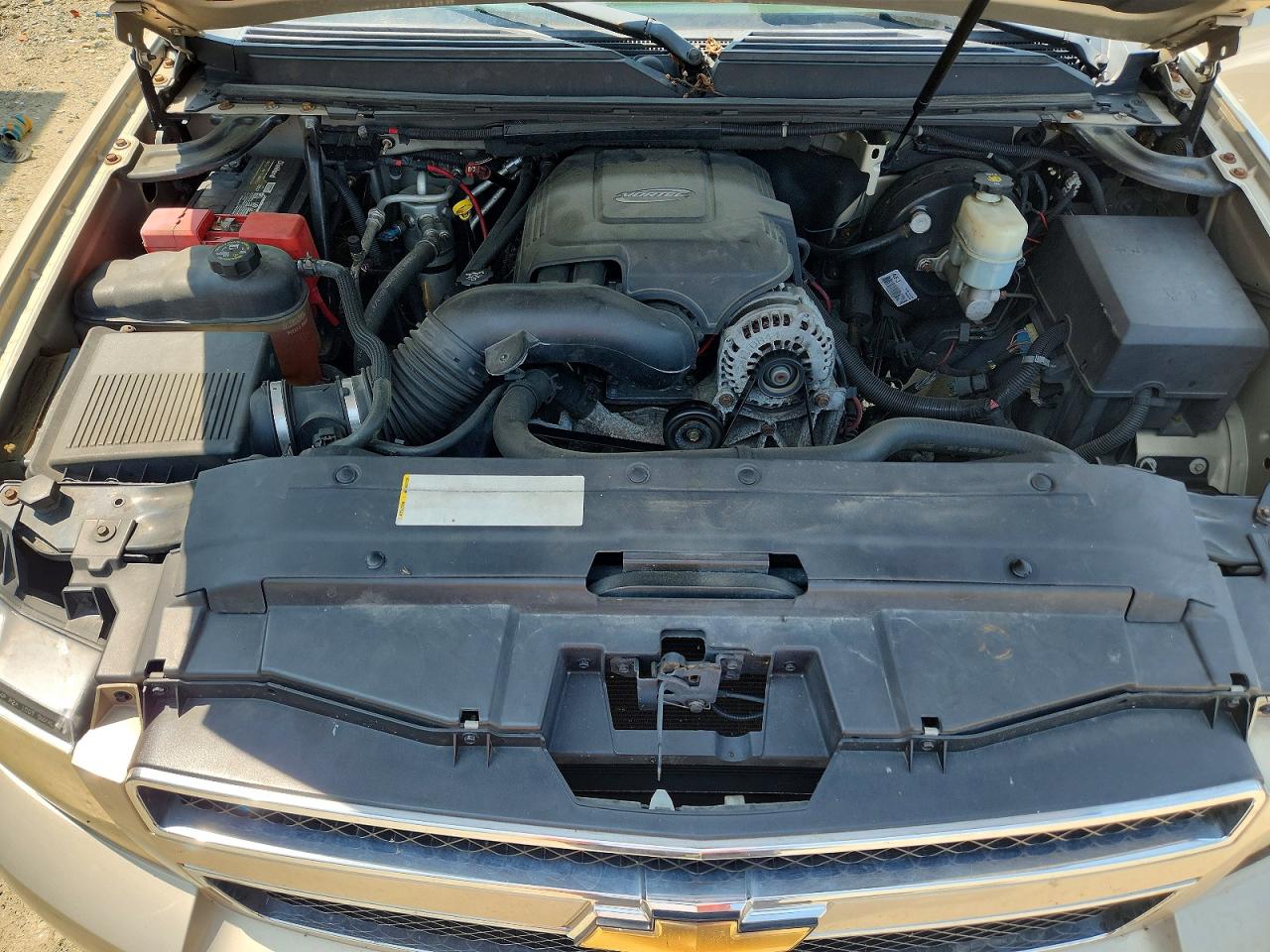 2007 Chevrolet Tahoe K1500 Бежевый vin: 1GNFK13027R137833