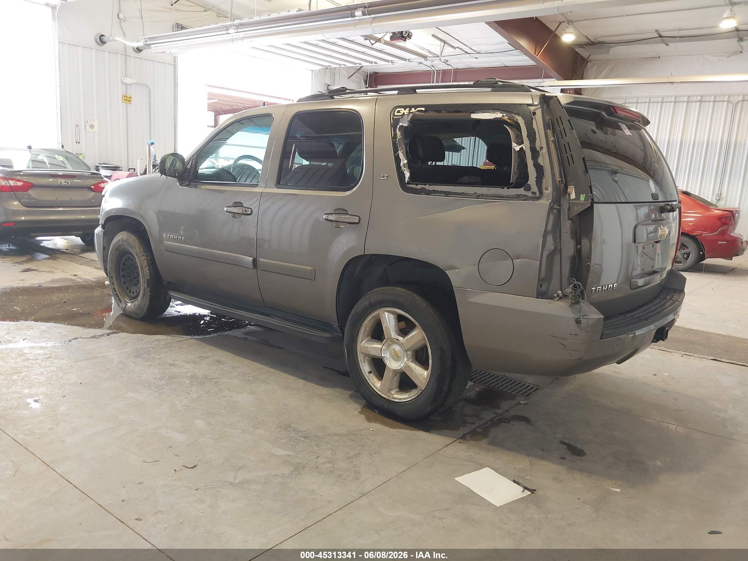 2007 Chevrolet Tahoe Lt Серый vin: 1GNFK13027R181878