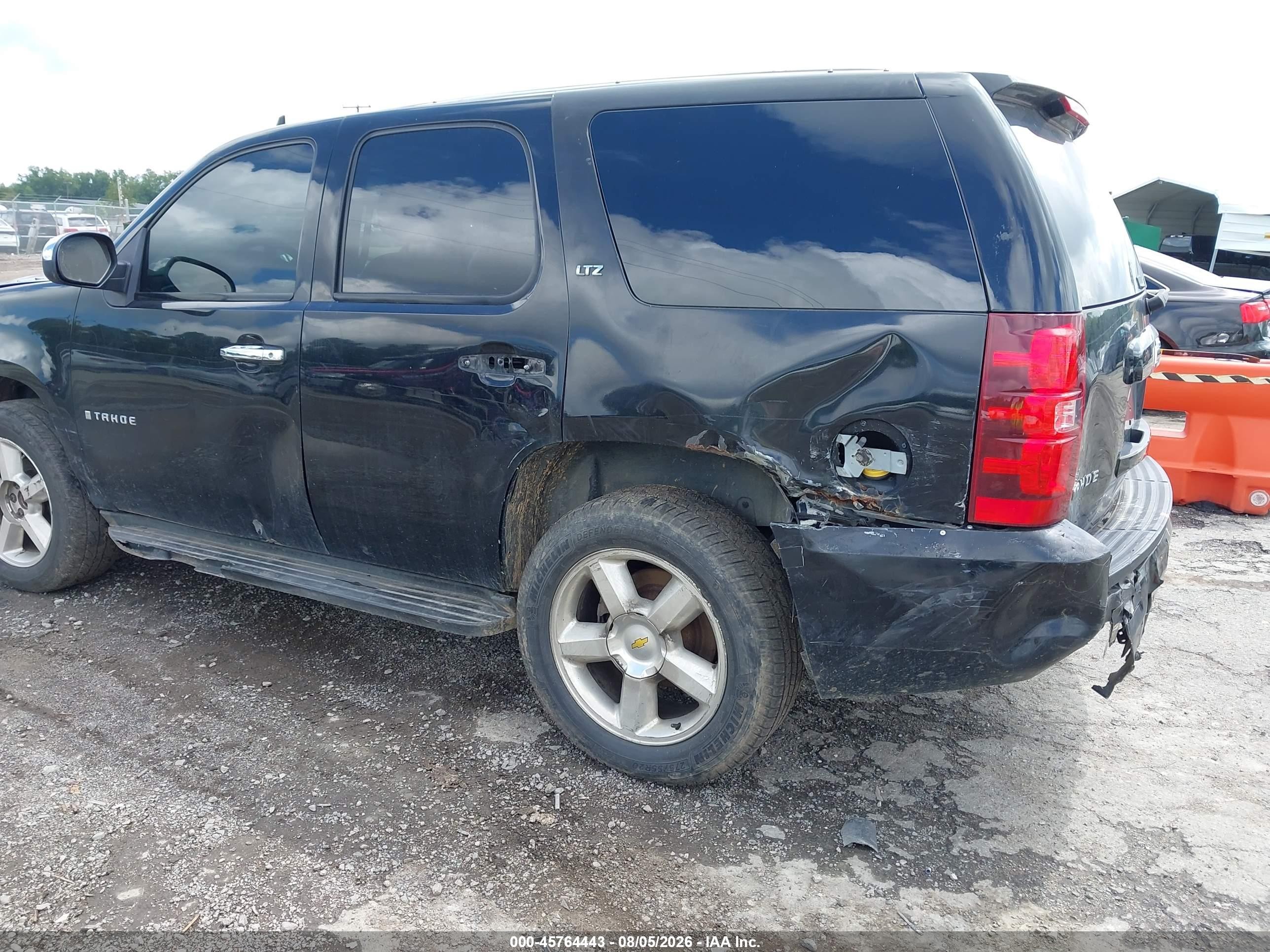 2008 Chevrolet Tahoe Ltz Black vin: 1GNFK13028R276197