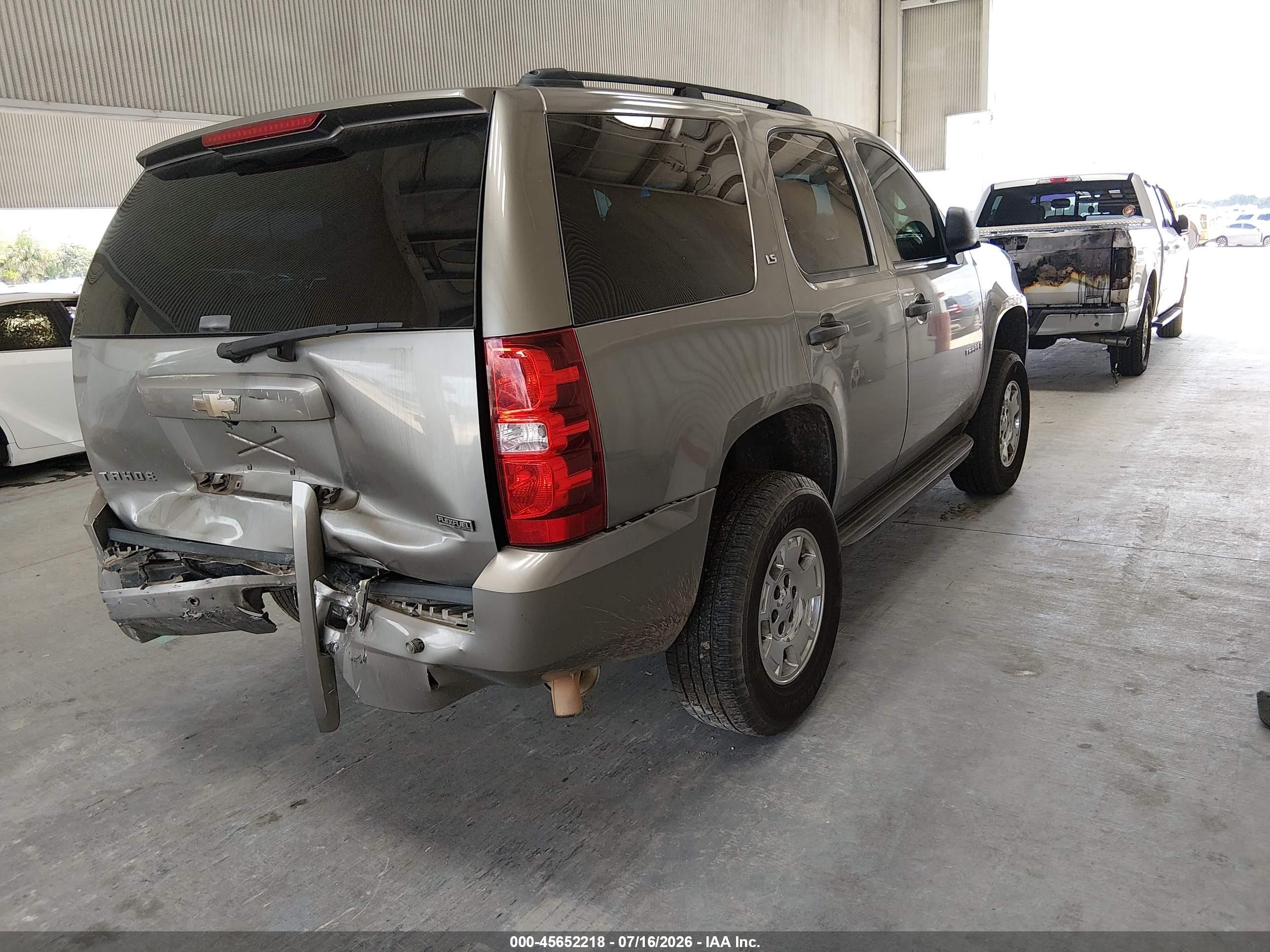 2009 Chevrolet Tahoe Ls Бежевый vin: 1GNFK13029R242973
